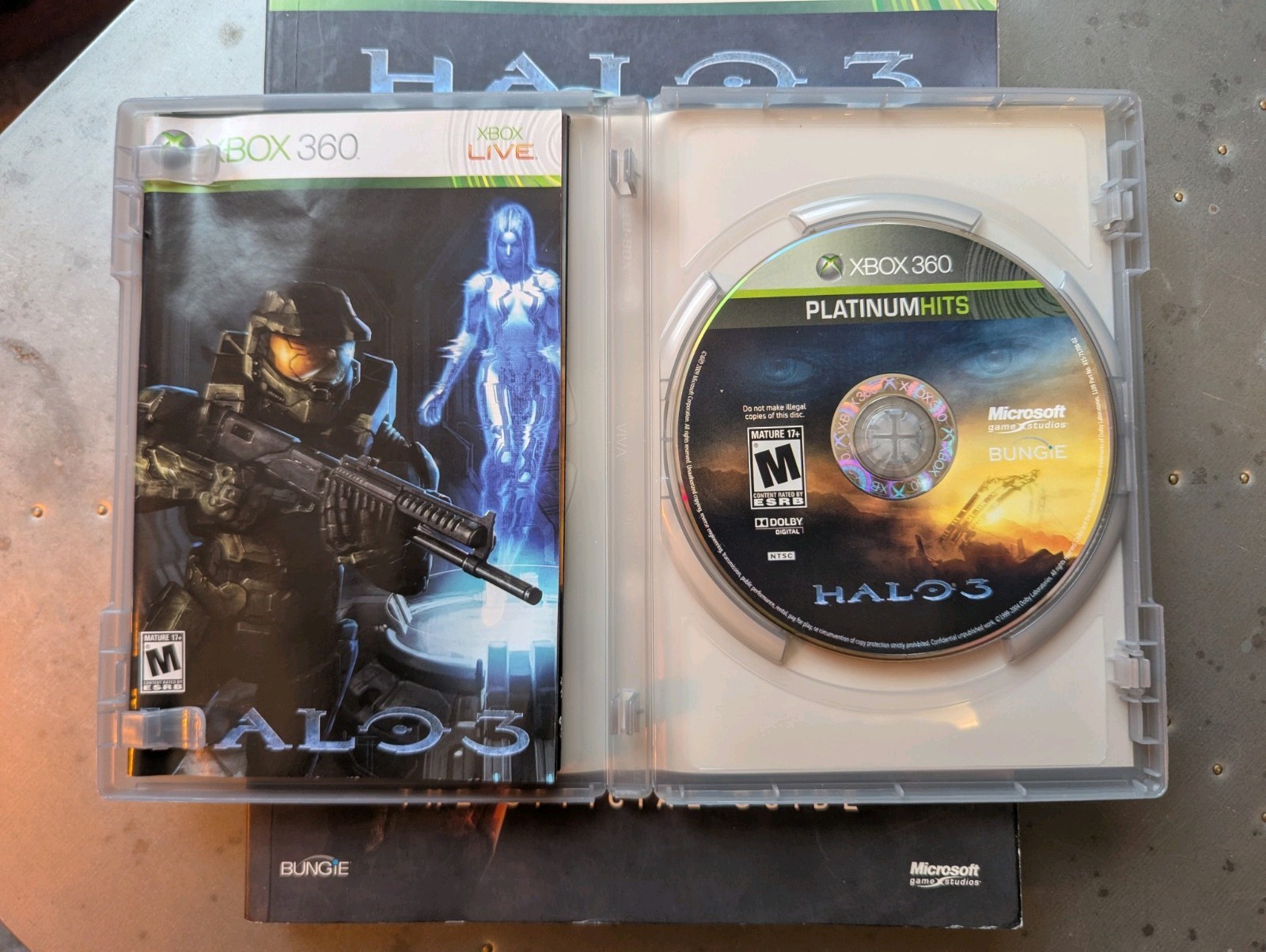 Halo 3 Xbox 360 Complete Game And Official Strategy Guide Bundle. No Poster.