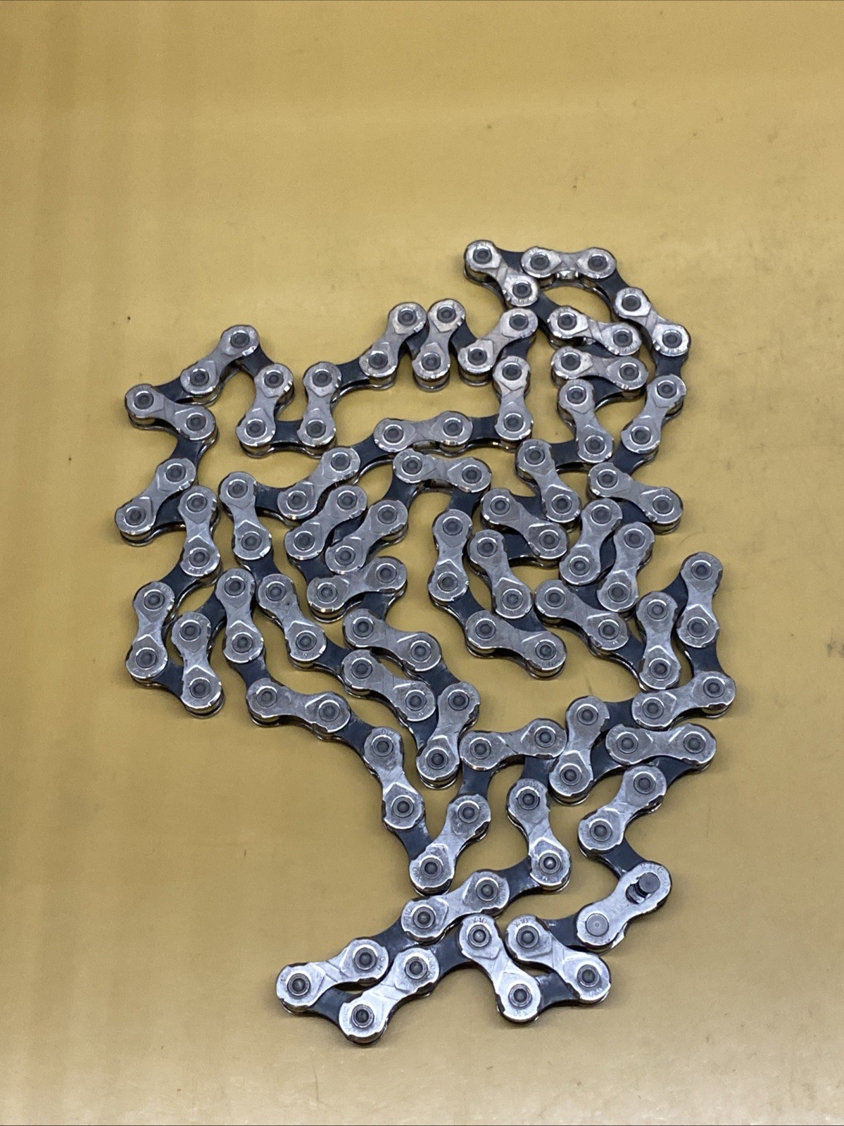 Silver KMC X10 10-Speed Bicycle Chain 116 Links W/ QuickLink