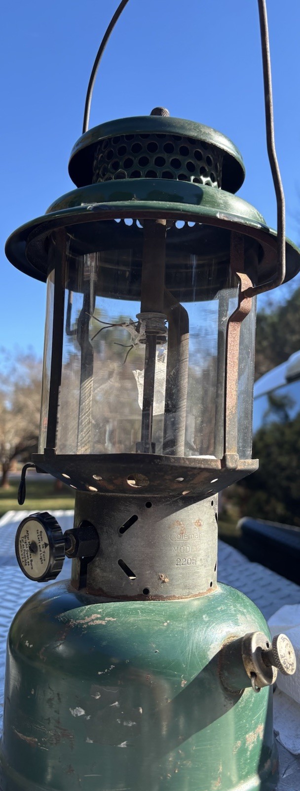 Vintage Coleman Double Mantle Lantern Dated 10/1962
