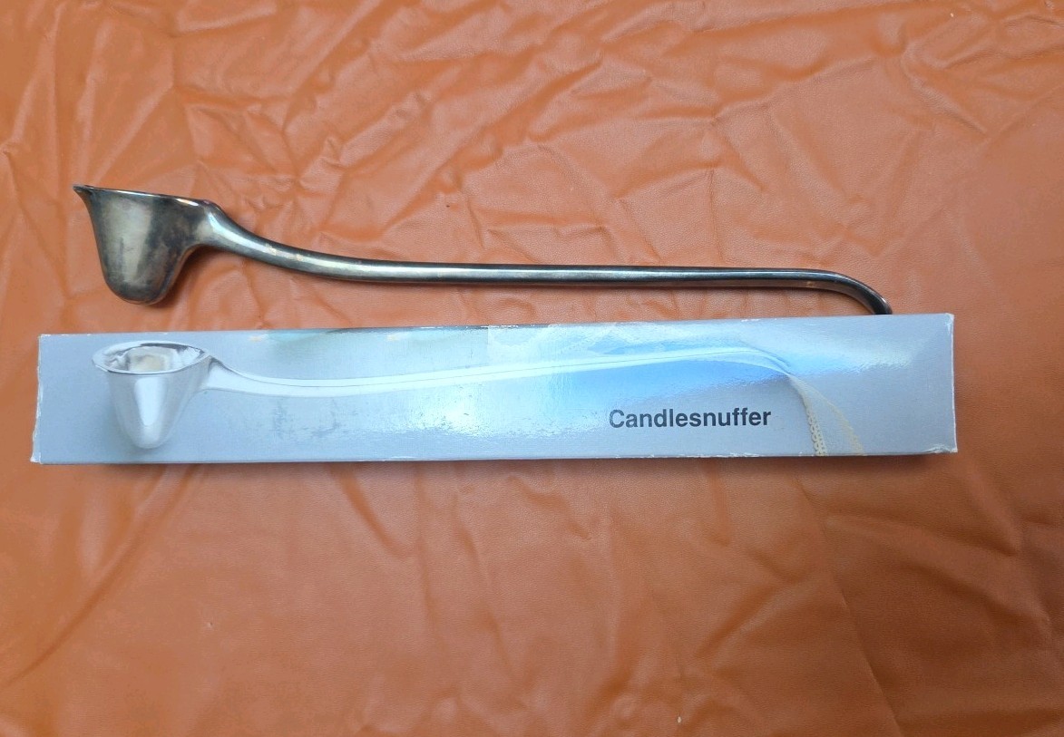 Vintage Oneida Silversmiths Silver Plate Candlesnuffer 9.5"