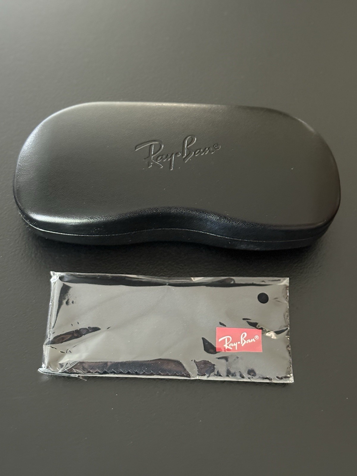 NEW RAY-BAN EYEGLASSES SUNGLASSES BLACK CLAMSHELL CASE