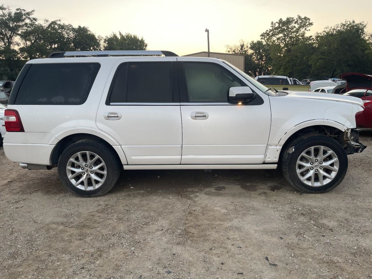 Sun Visor Driver Illuminated Fits 15-17 EXPEDITION 971552