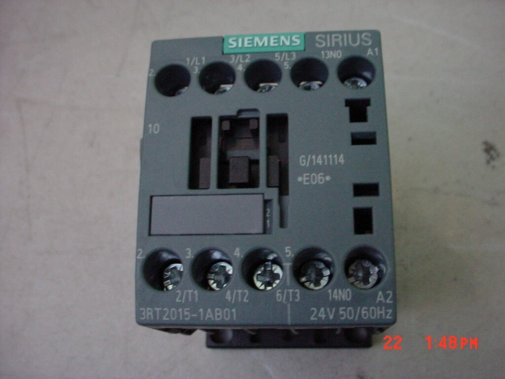 SIEMENS Contactor 3RT2015-1AB01 New in Box