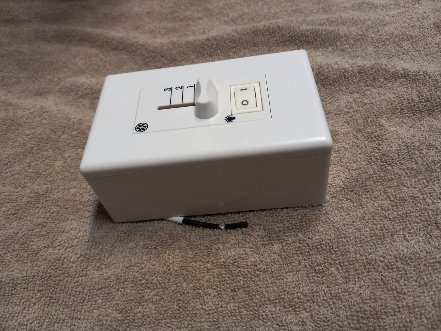 Fan & Light Control Unit - Model # q20201110-x NEW UNUSED