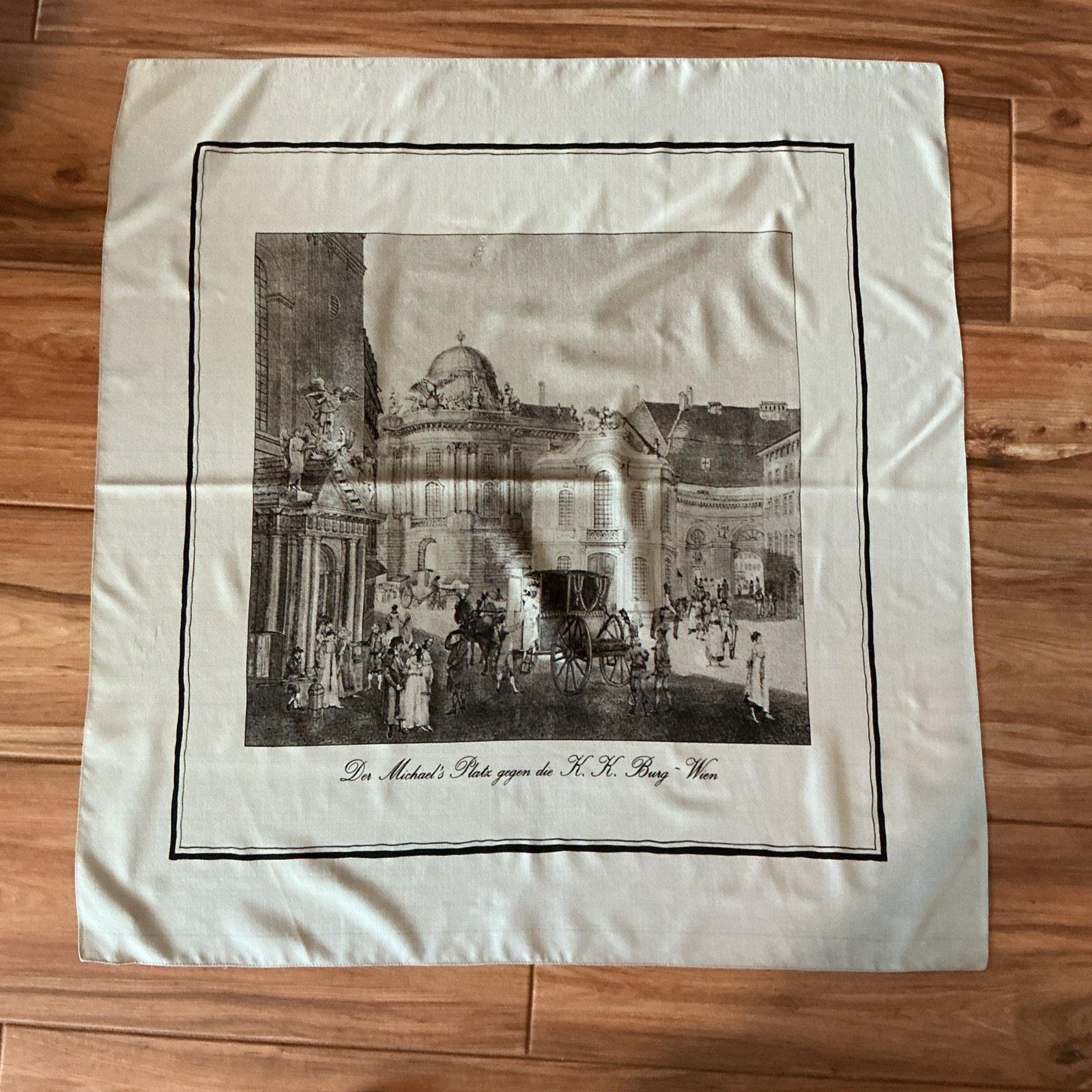 Estate Art Michaelsplatz AUSTRIA Wien Vienna Scarf Wrap Grey Palace Downtown