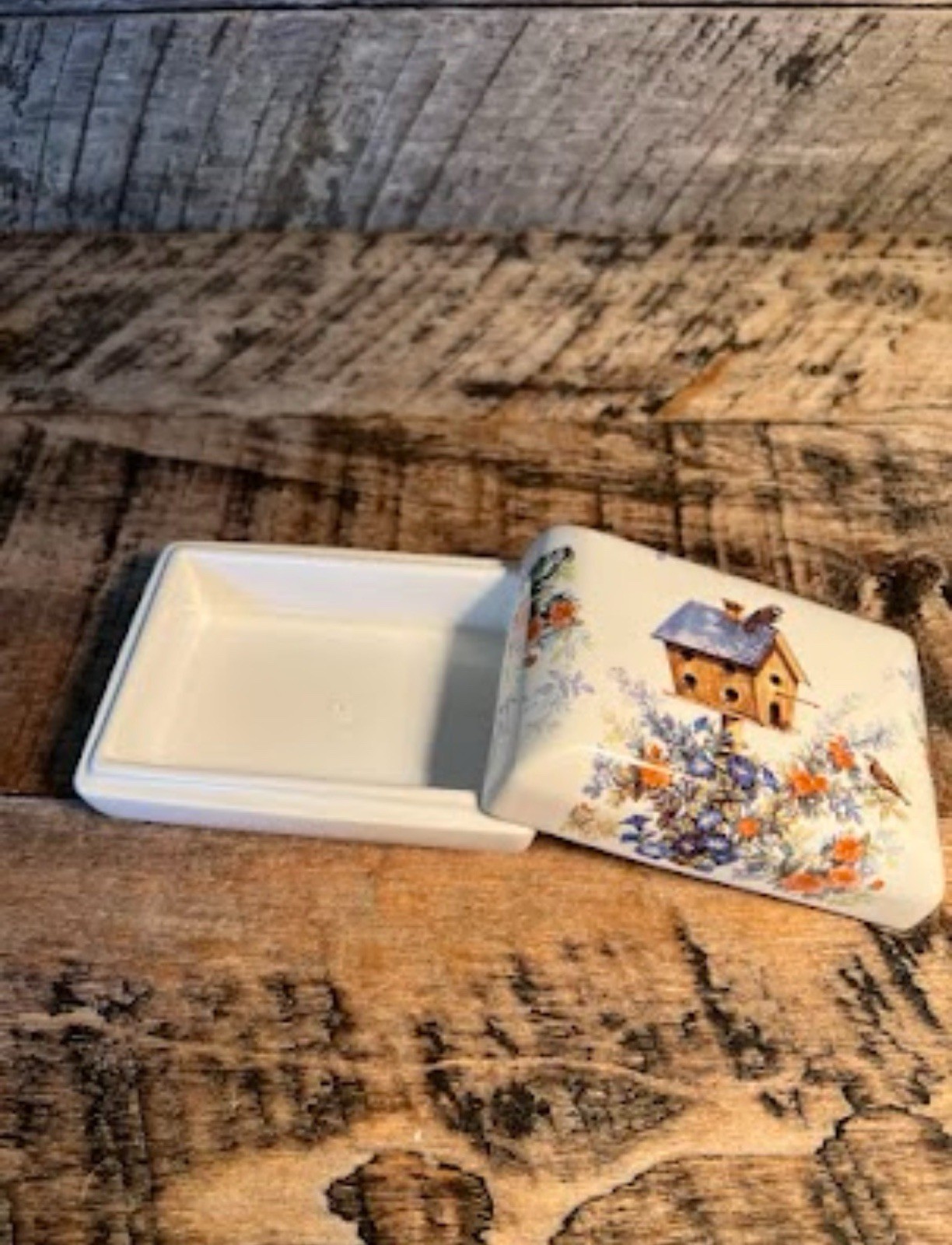 Vtg Day Spring Ceramic Trinket Box