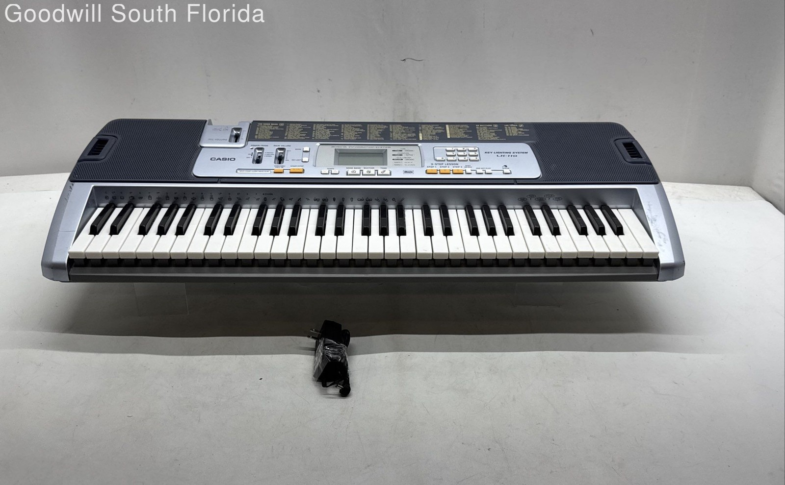 Casio LK-110 Gray 61-Key Portable Beginner Electronic Keyboard Not Tested