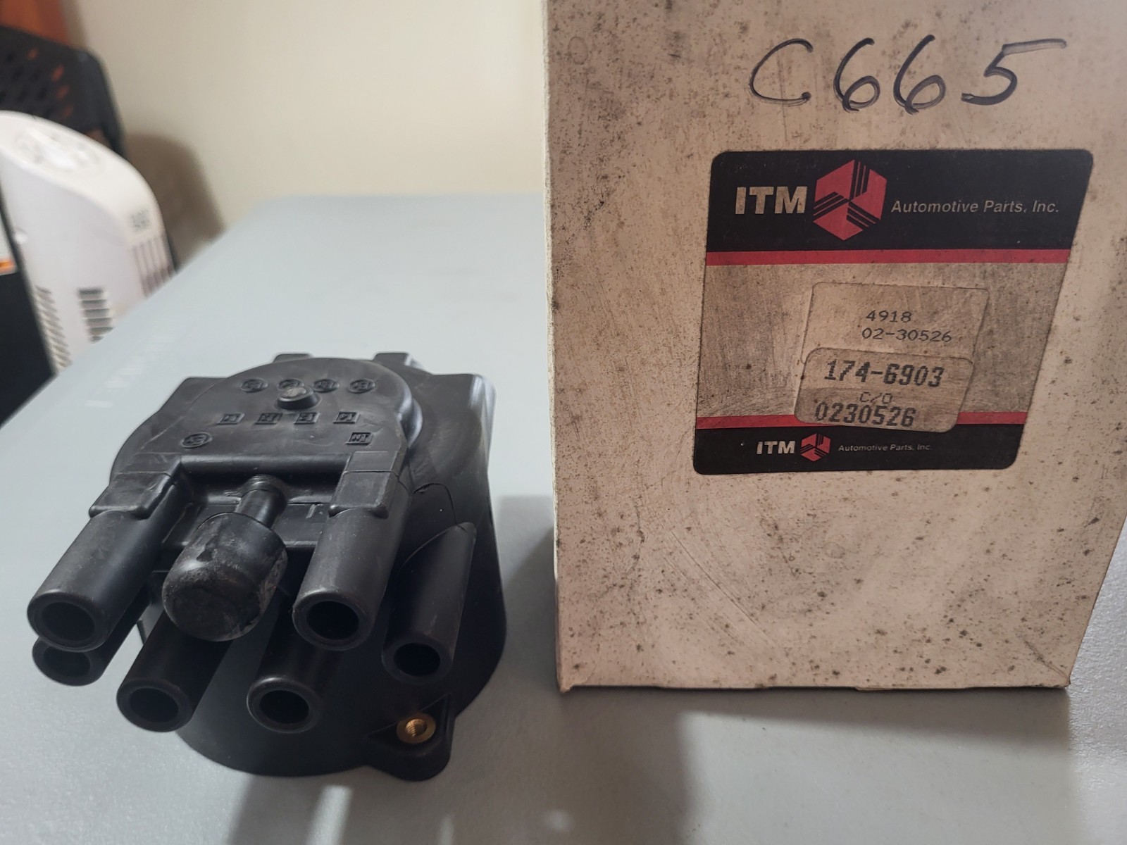 C665 distributor cap BA 174-6903 ITM brand