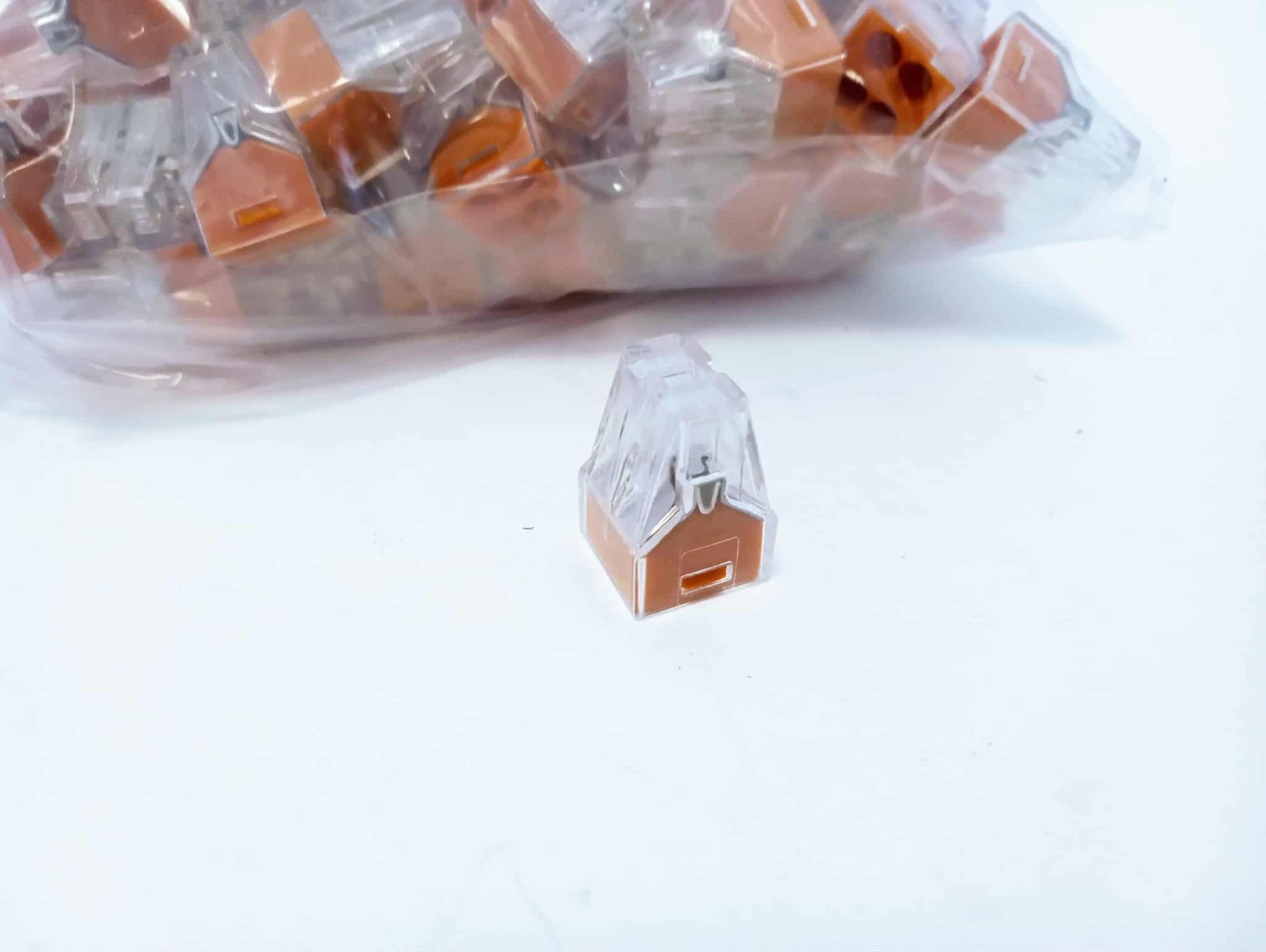 WAGO-773-104 connector for junction boxes; for solid and stranded conductors
