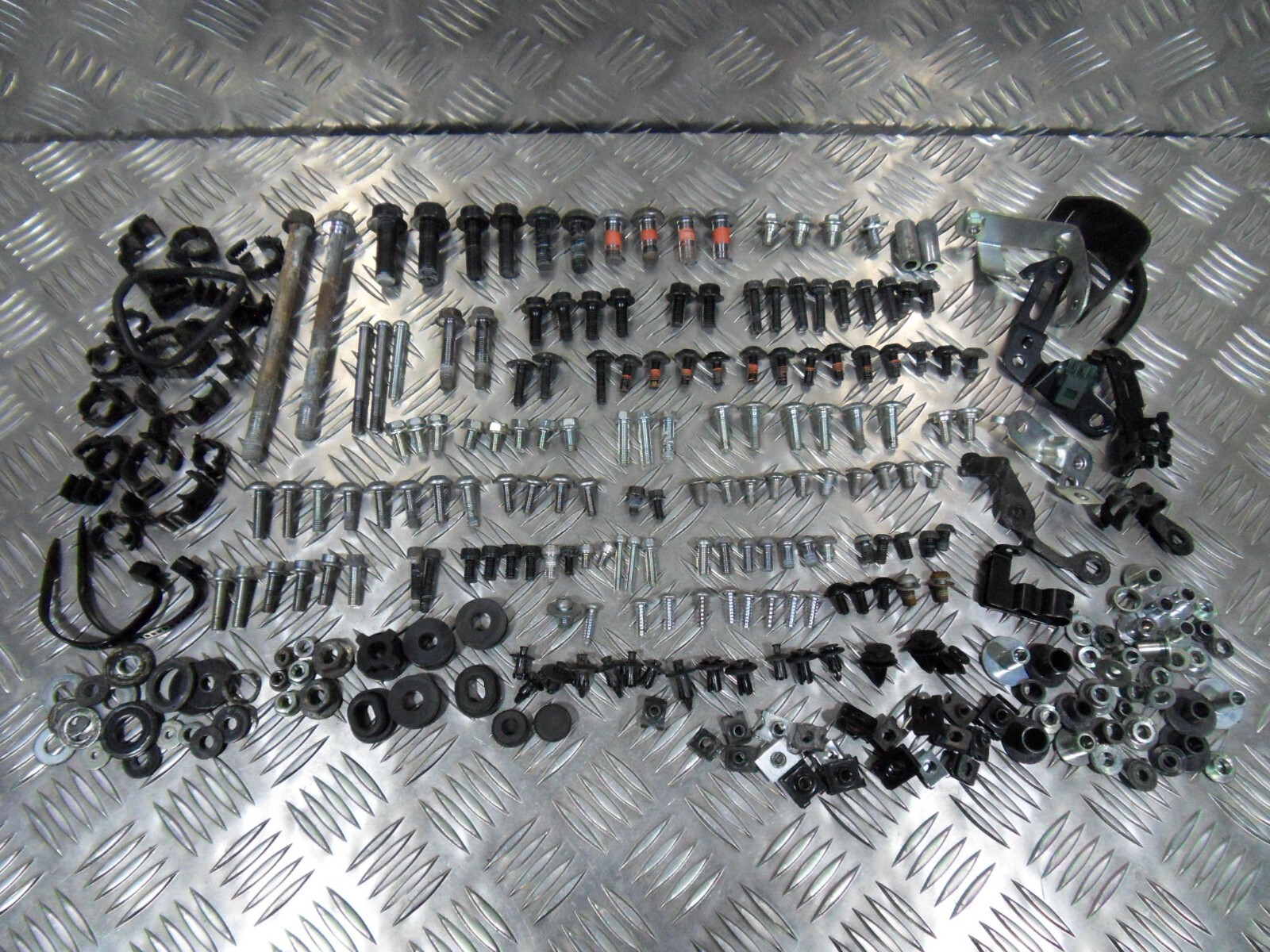 Genuine Yamaha MT07 Job lot of bolts & fixings 2021 to 2024