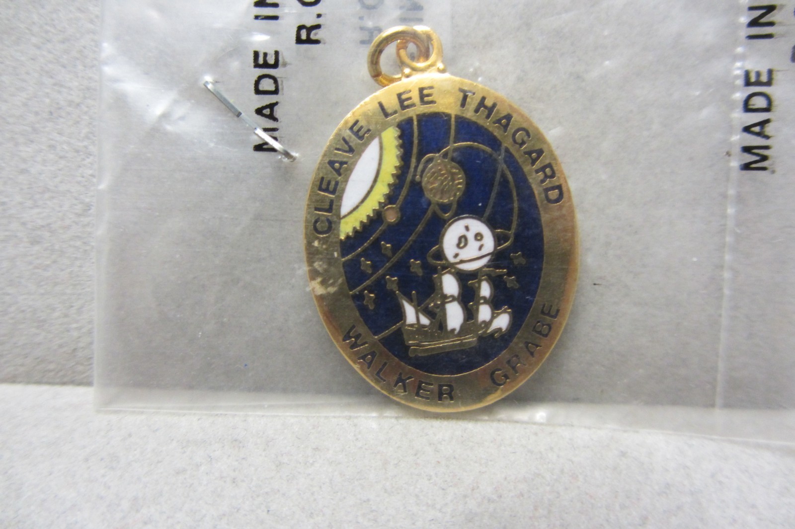 ROCKWELL SPACE SYSTEMS SPACE SHUTTLE STS-30 SOUVENIR PATCH AND CHARM