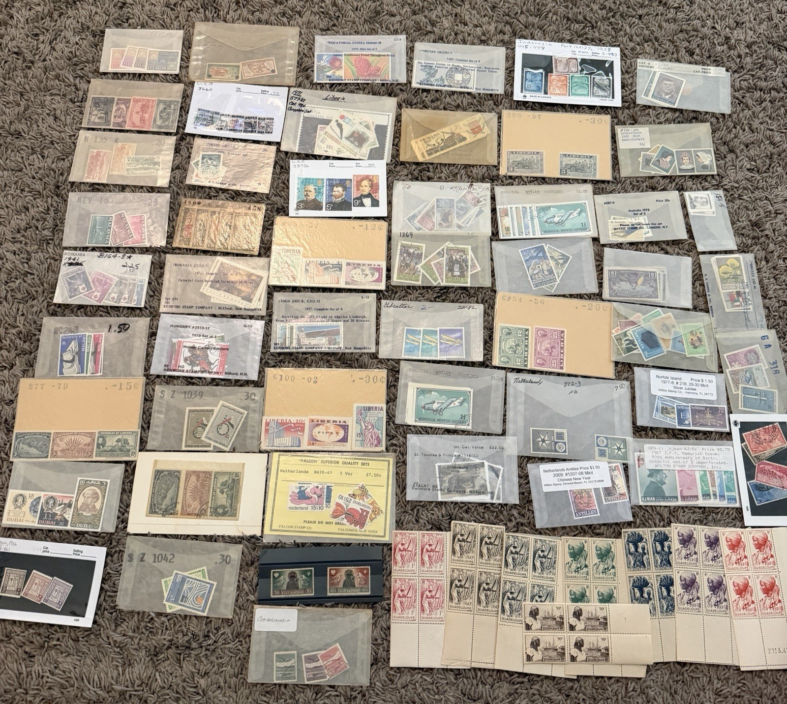 WORLDWIDE STAMP MIX SETS SHORT SETS GLASSINES MINT USED BLOCKS PLANES KENNEDY