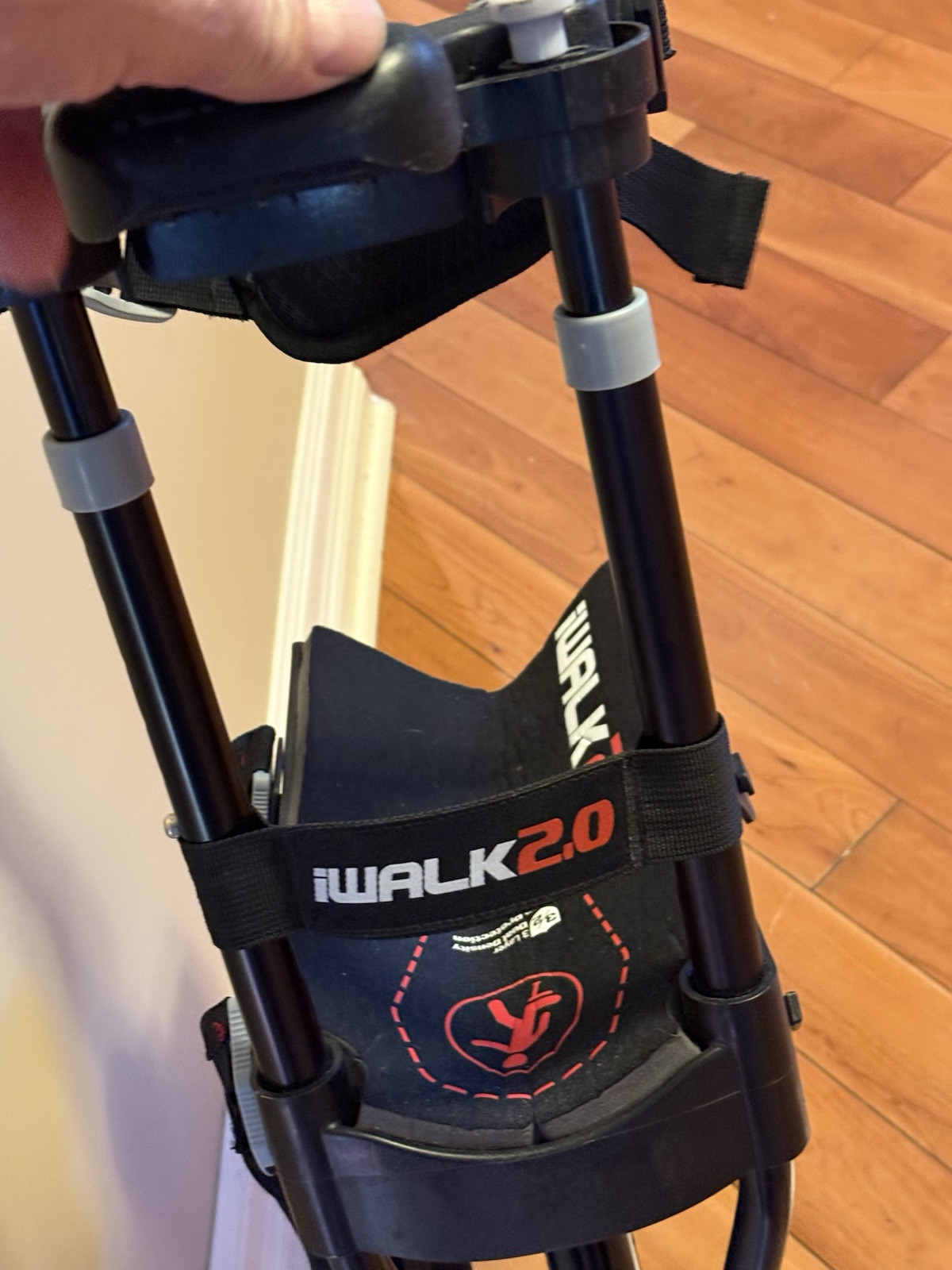New: IWALK Hands Free Crutch Model 2.0 Great Condition