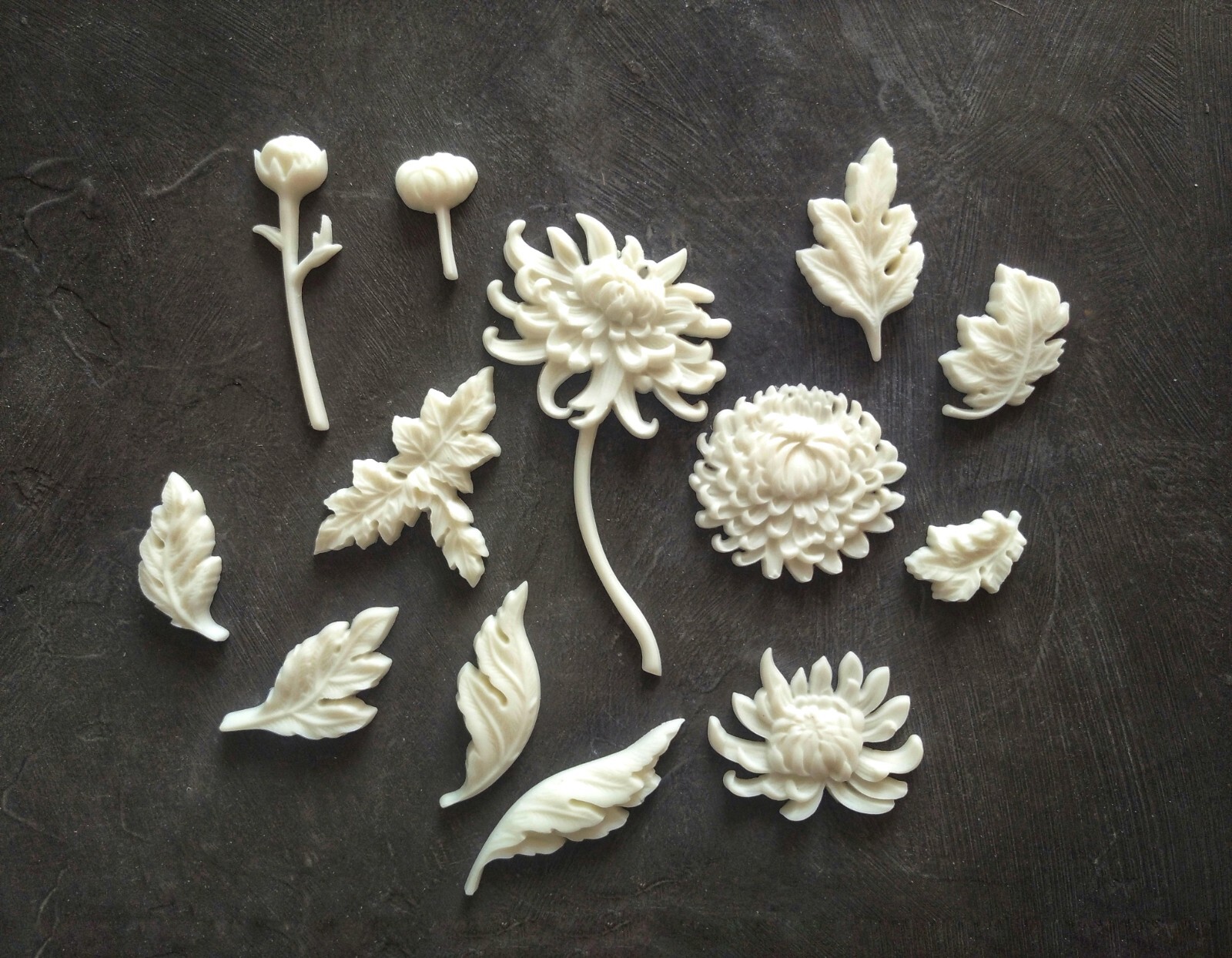 Aster flower set (13pcs) Resin Flowers / floral appliques / furniture upcycle /