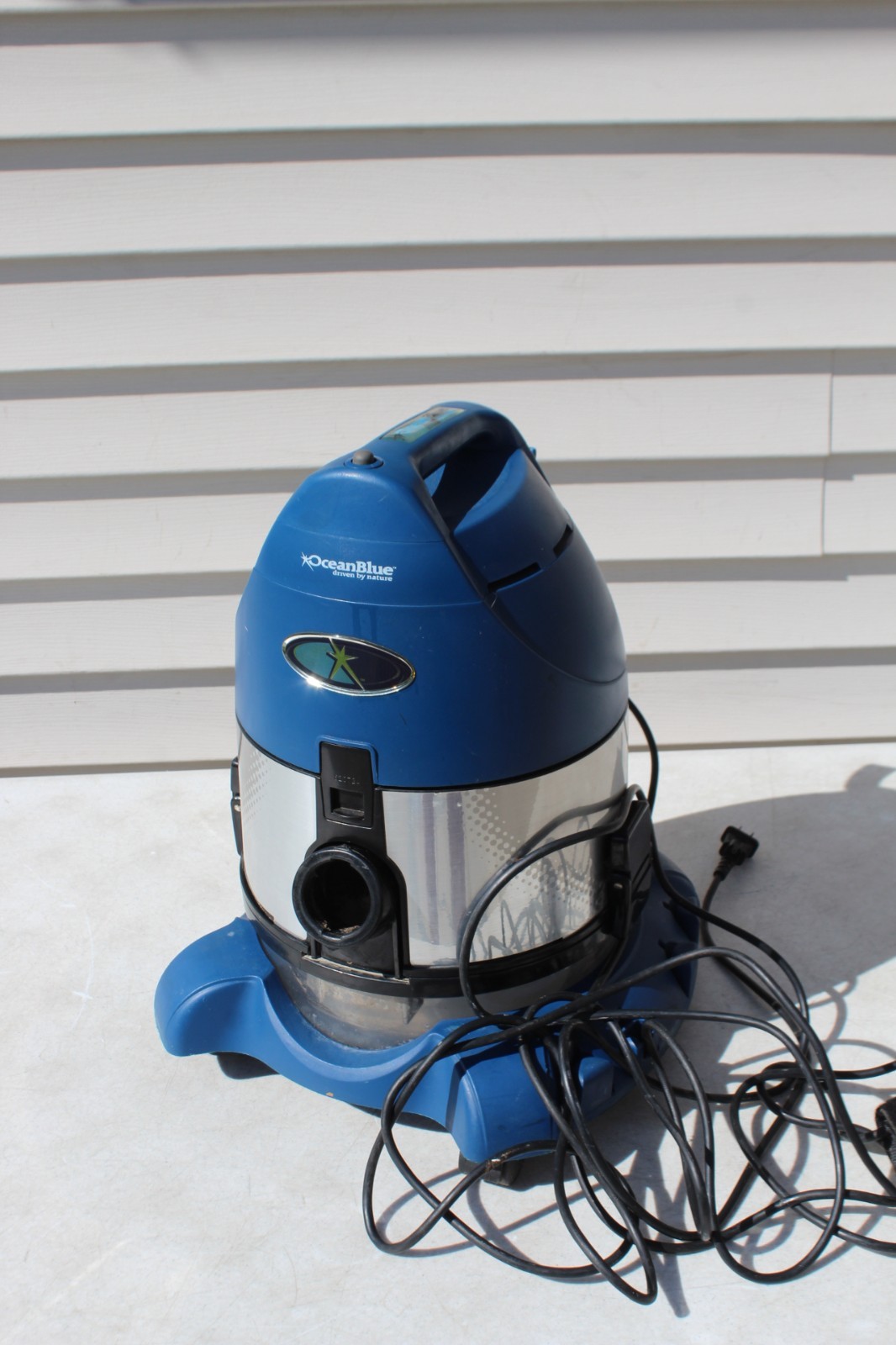 BASE UNIT ONLY Ocean Blue Water Filtration Bagless Canister Vacuum Carpet Clean