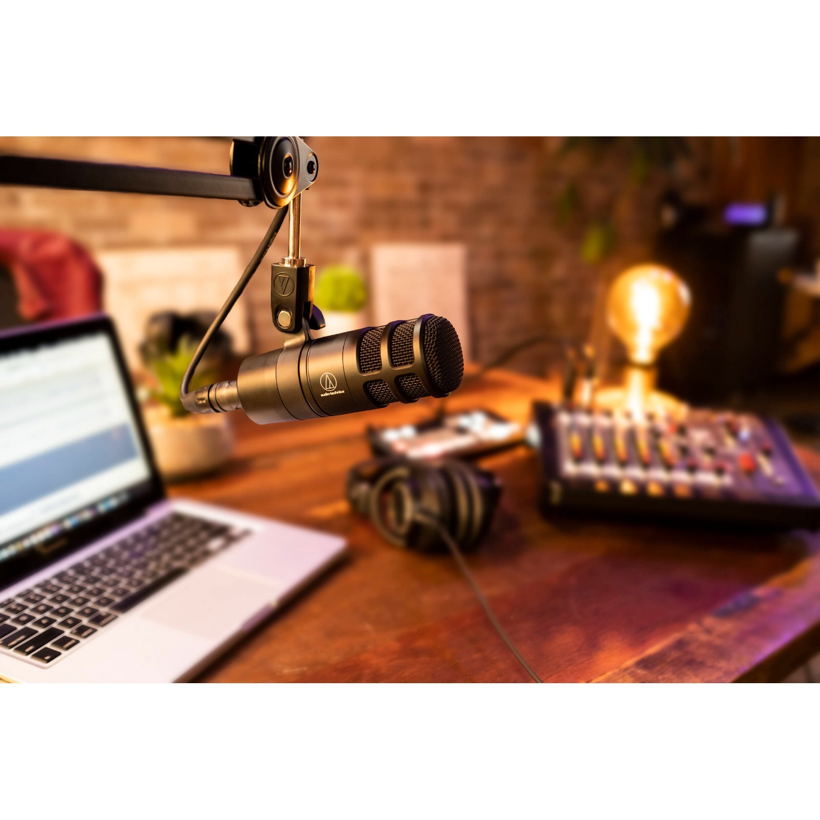 Audio-Technica AT2040 Hypercardioid Dynamic Broadcast Podcast Microphone