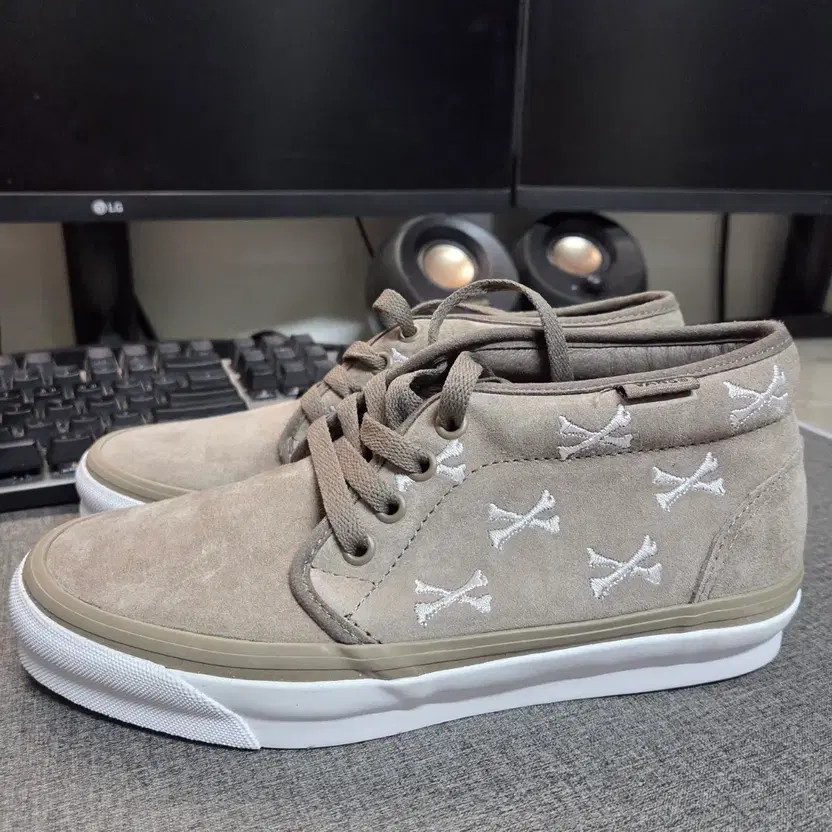 Vans Double Taps OG Chukka LX Bones Coyote Sneakers