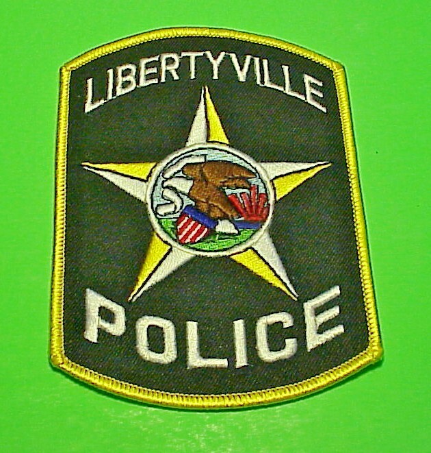 LIBERTYVILLE  ILLINOIS  IL  4 7/8"  POLICE PATCH   FREE SHIPPING!!!