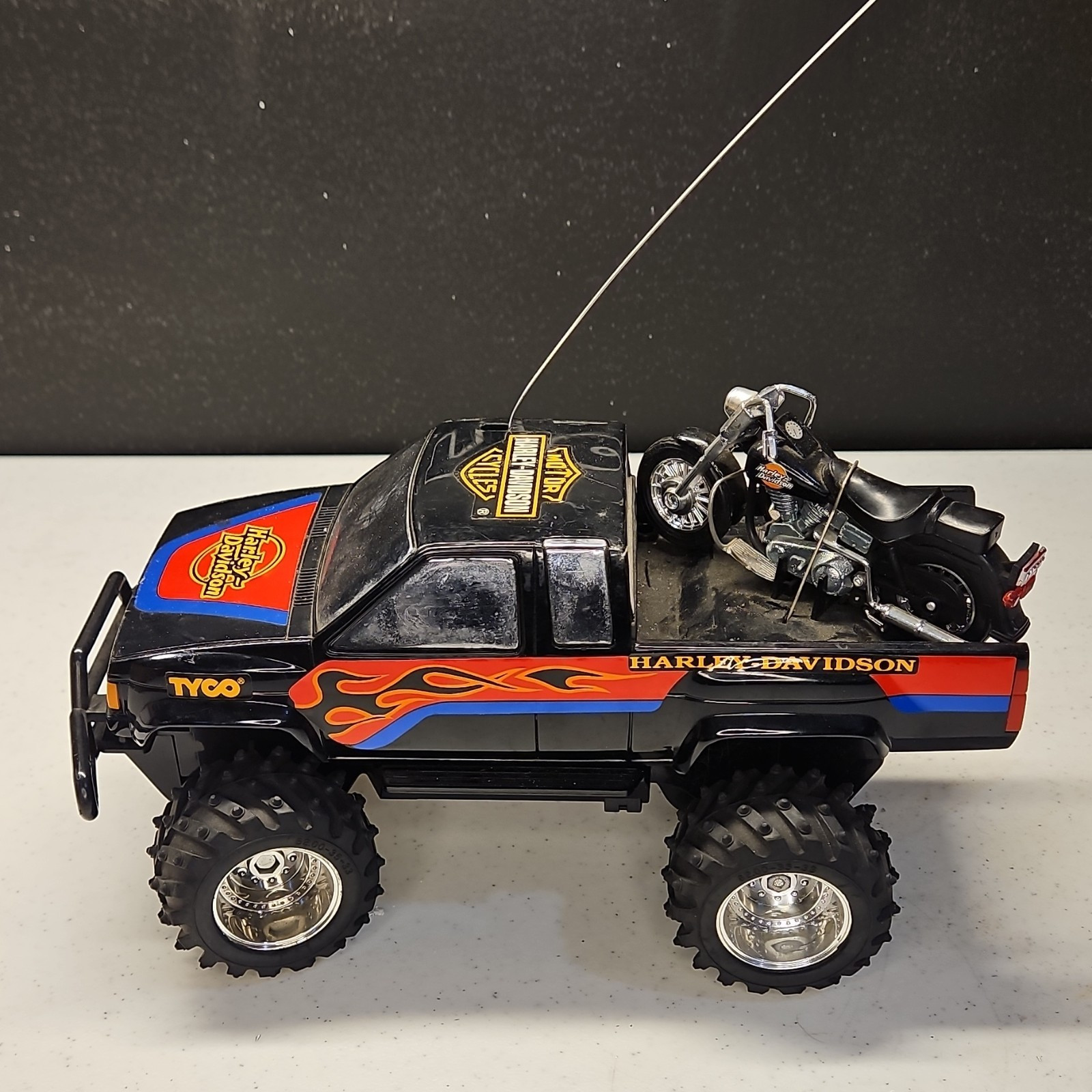 Tyco Harley-Davidson Remote Control Truck with Motorcycle, Multi-Color
