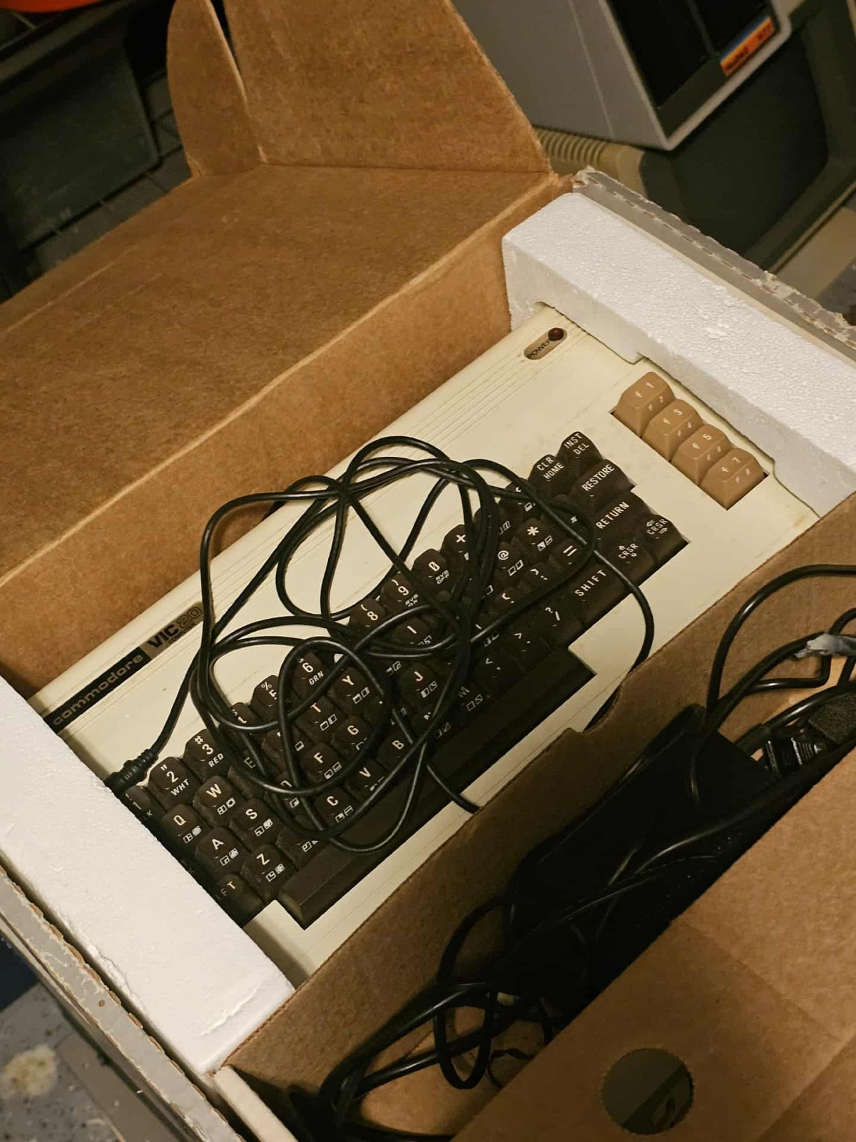 Retro 2x Lot Commodore VIC-20 Computer With Original Box Power Supply & Cables