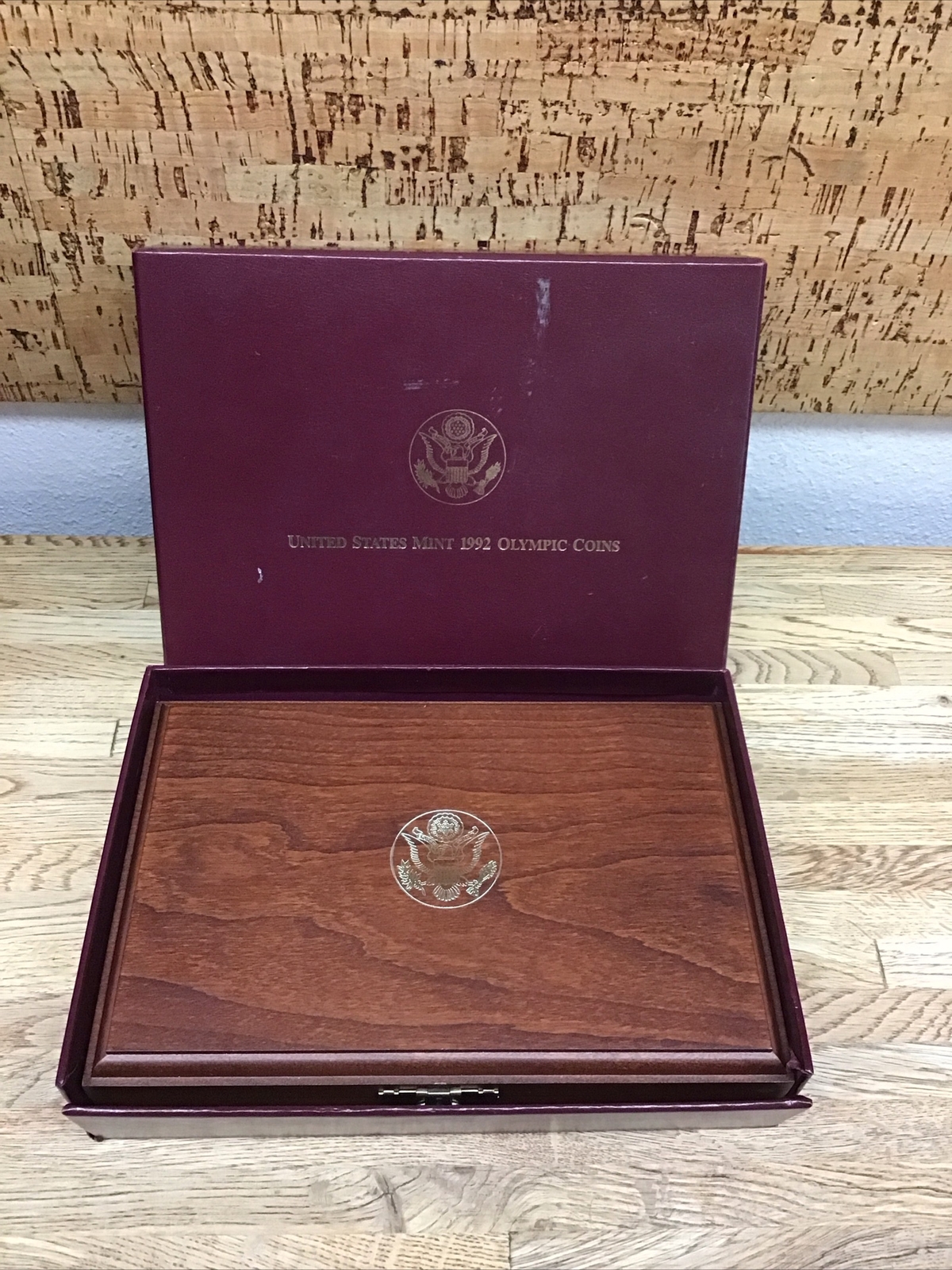 US Mint 1992 Olympic Coins Wooden Box ONLY EMPTY NO COINS QU-4