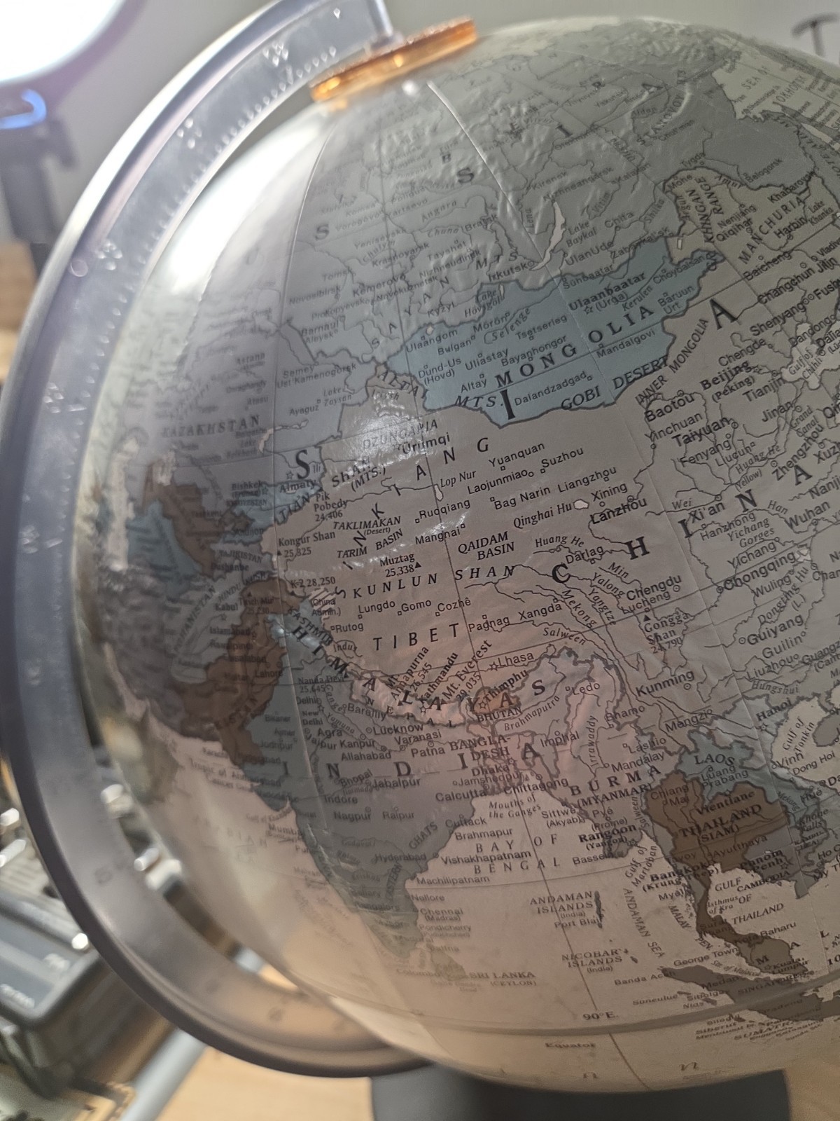 Replogle 12" Tabletop World Globe Rotating Raised Relief w/ Base