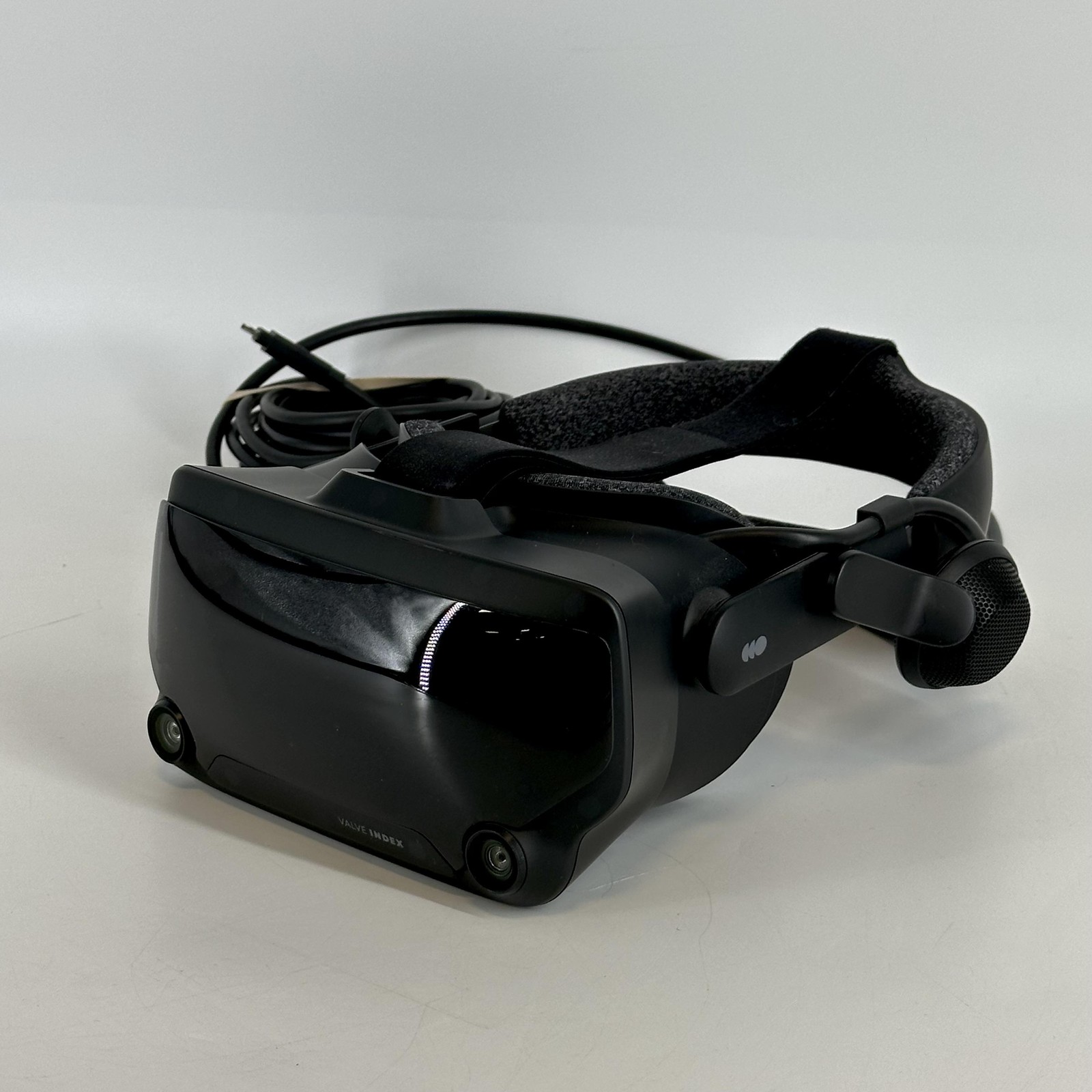 Valve Index VR Headset w/ Power Cord/Controllers/Base Stations - Good
