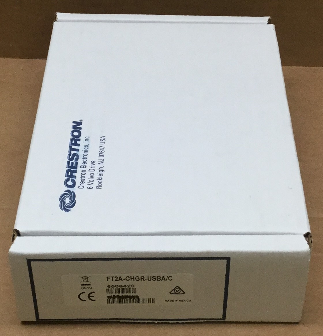 New Crestron FT2A-CHGR-USBA/C USB Type A & C Module for Flip Top FT2 Series G40