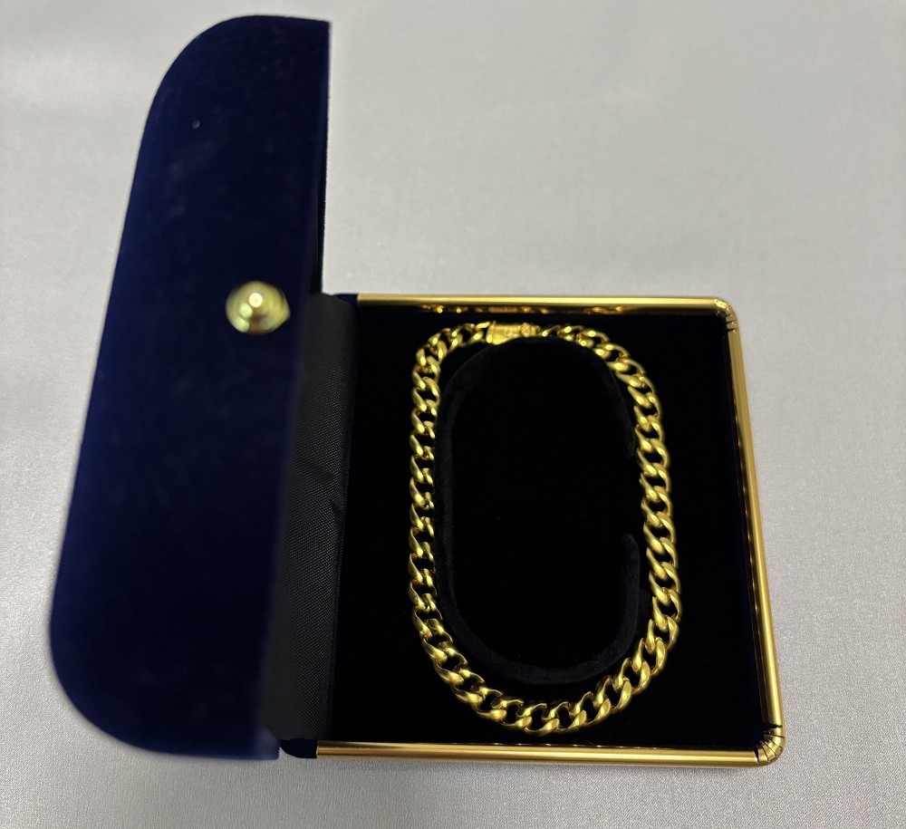 Pure Solid 18K Yellow Gold Buckle Cuba Style Link Chain Bracelet
