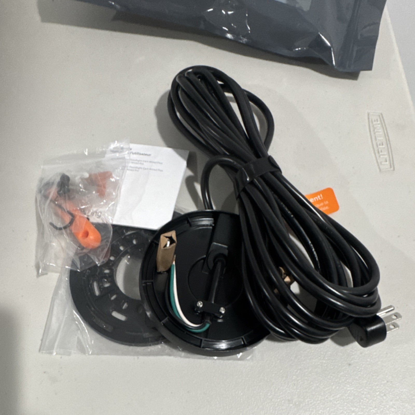 Ring Plug-in Mount for Cams Black Surveillance Camera Bracket Wall Plug-In