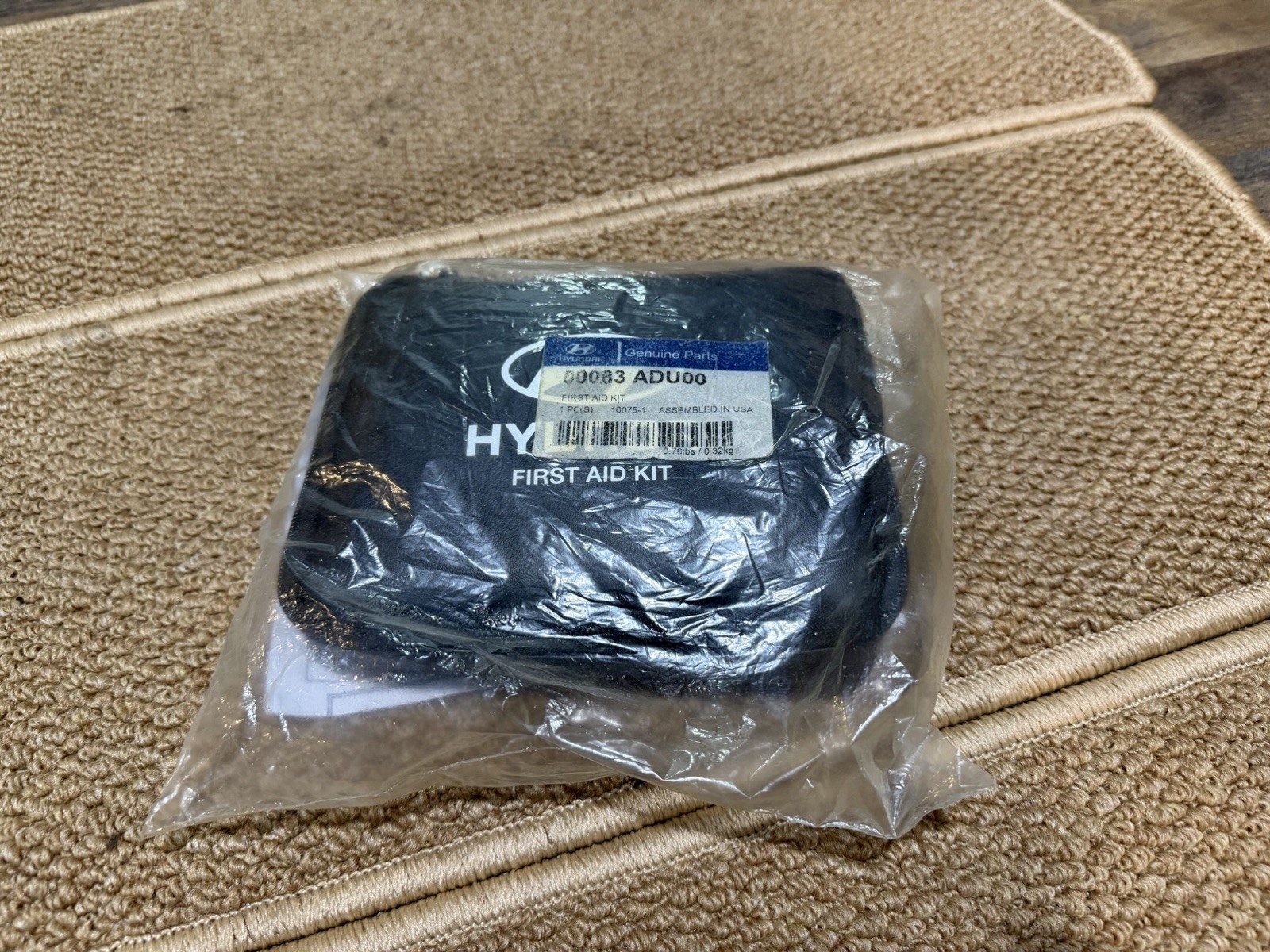 Genuine Hyundai First Aid Kit 00083 ADU00 - New Sealed Auto Safety Kit