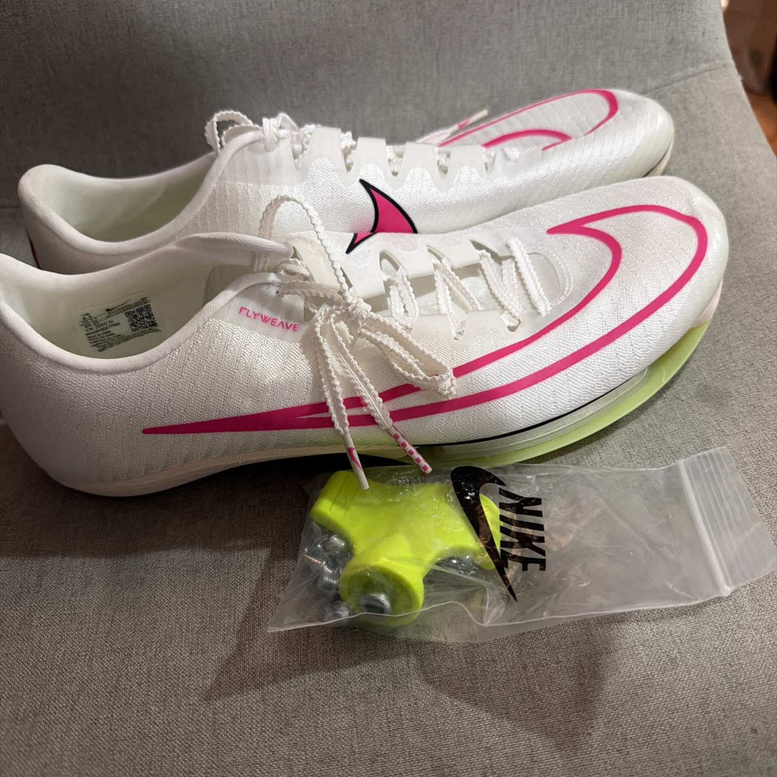 Nike Air Zoom Maxfly Track Spikes Sail/Fierce Pink Men Size 8.5 DH5359-100