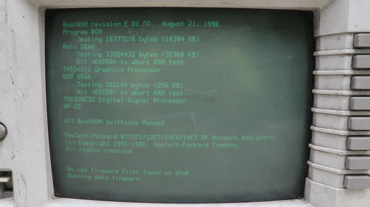HP 8712ET RF NETWORK ANALYZER M0262