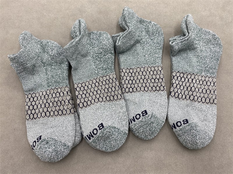 4 Pairs Bombas Men's 9.5-13 Performance Ankle Socks Grey-Green Size Large