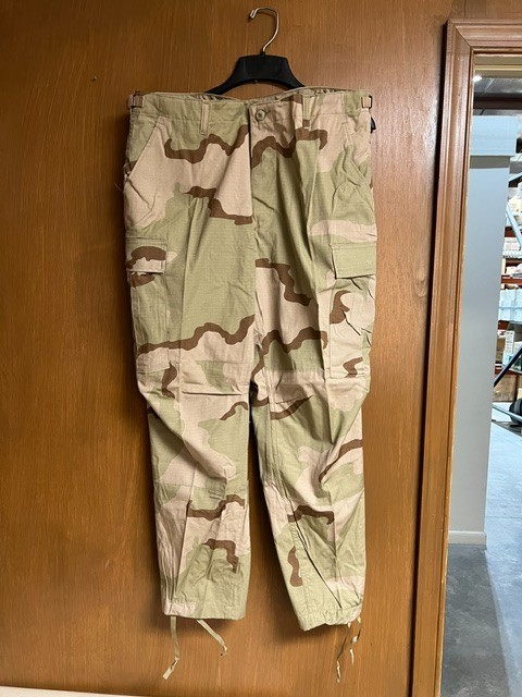 U.S. G.I. Hot Weather Field Trousers, Coyote, Unused. Large/ Short