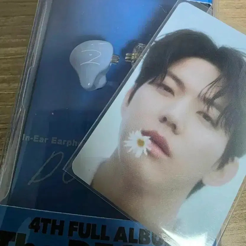 DAY6 The Decade In-Ear Doun + Tricker Poca NEW Unopened
