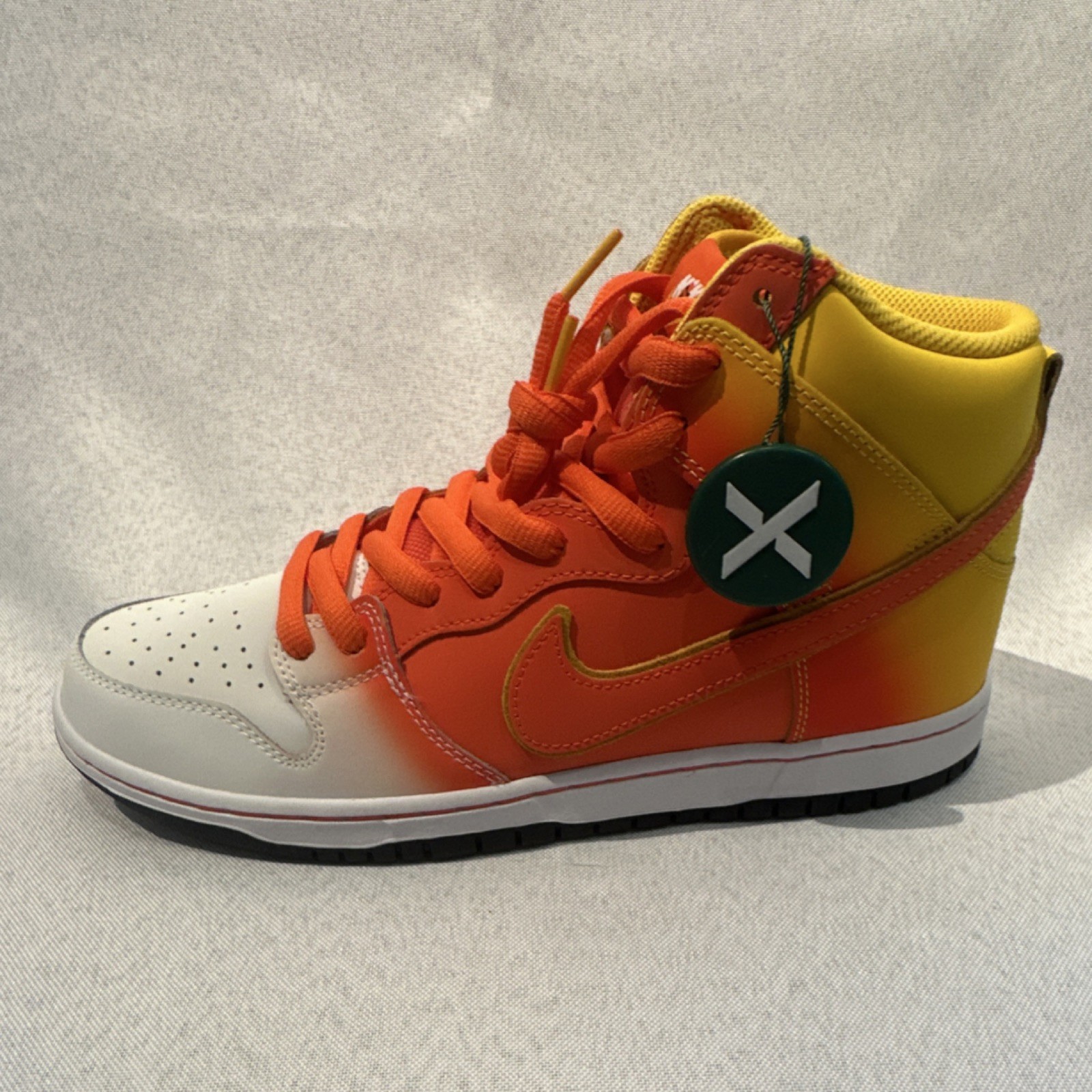 Nike SB Dunk High Pro Orange Candy Corn Skateboarding Shoes US Size 10