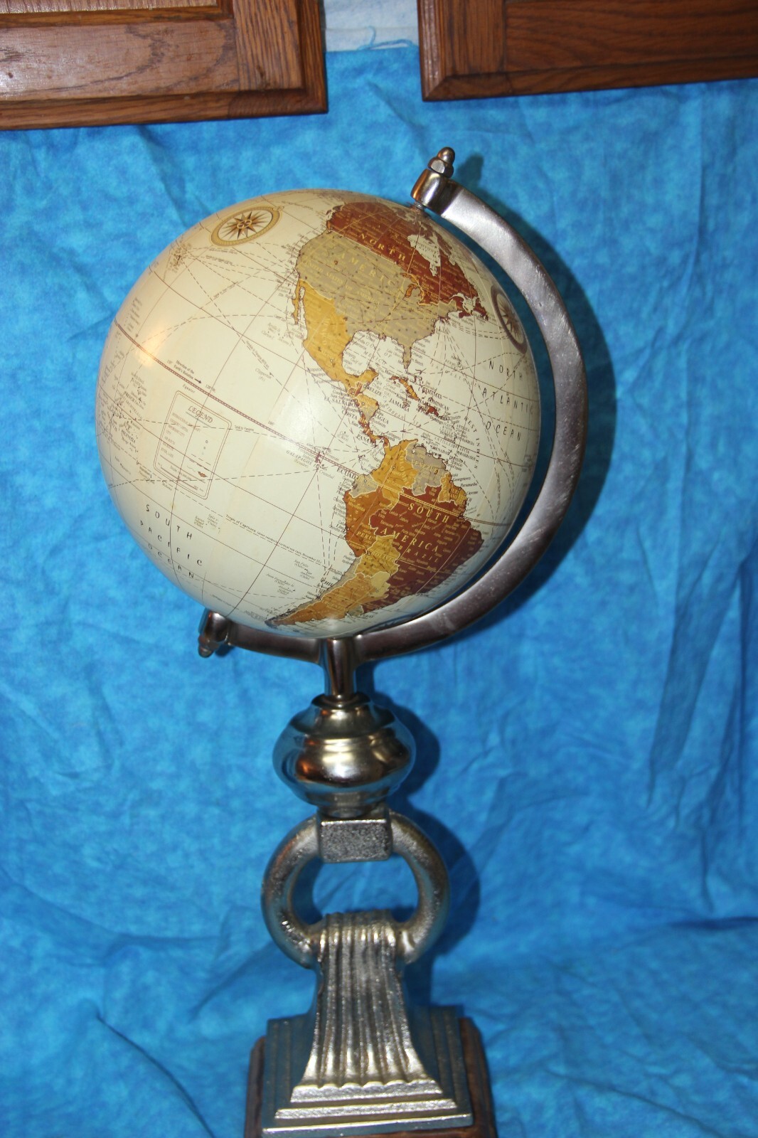 Decorative Table Globe Rotate/Spin/Turning Earth ~ NOT USE FOR Education