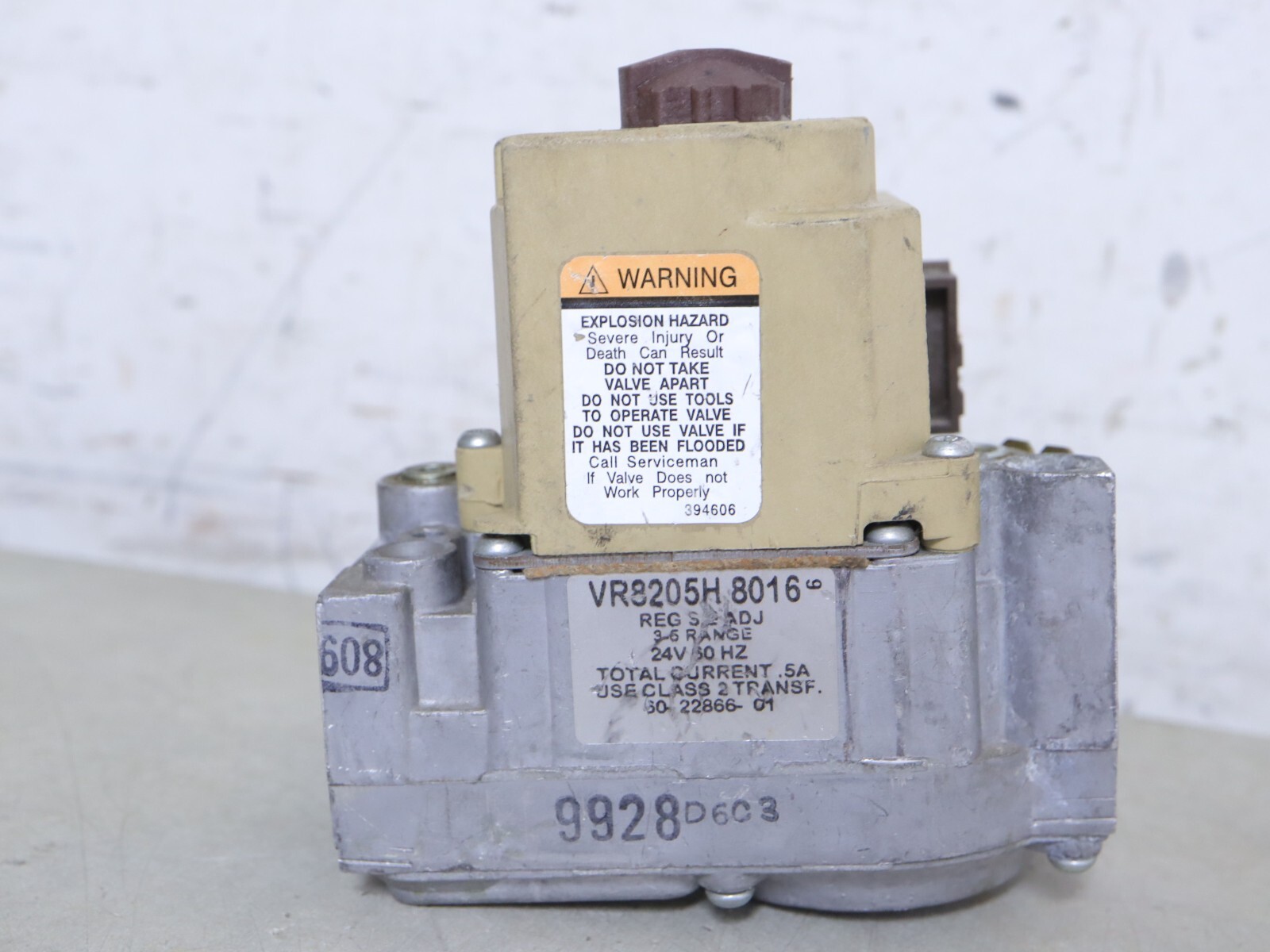 Honeywell VR8205H8016 Furnace Gas Control Valve 24V 60-22866-01