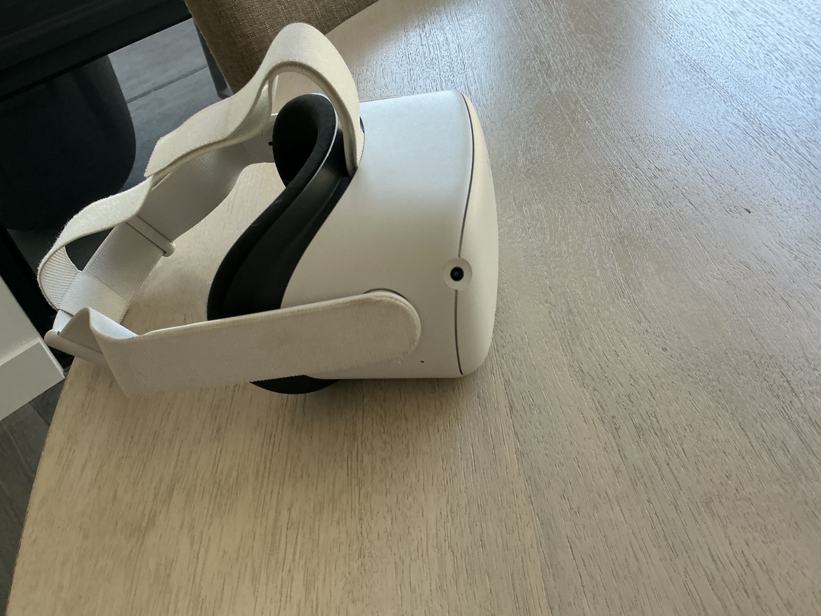 Meta Quest 2 Virtual Reality Headset 256GB Bundle Good Condition