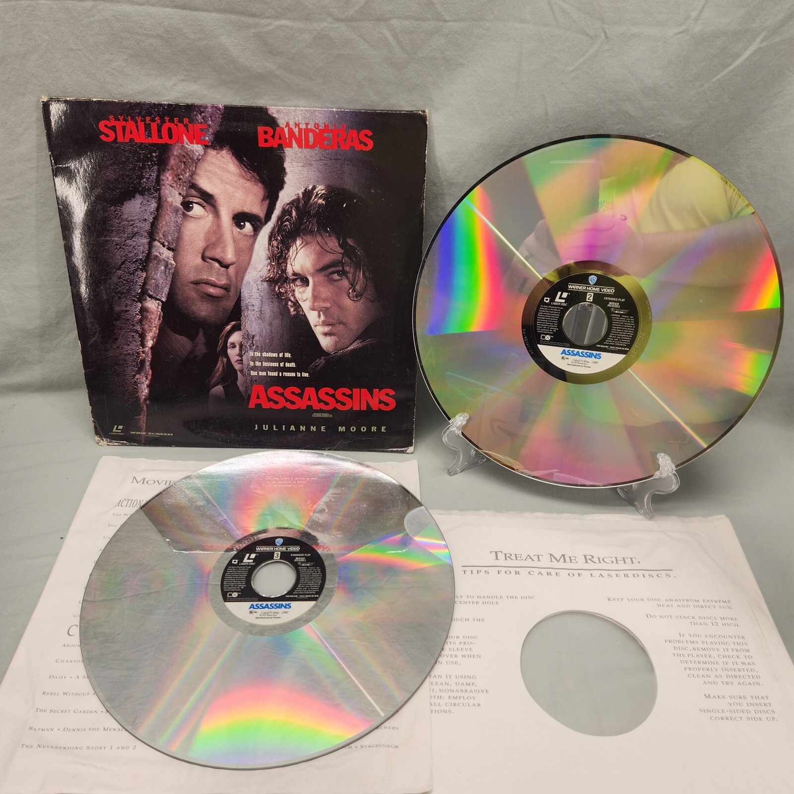 ASSASINS (1996 Laserdisc, Widescreen) SYLVESTER STALLONE / ANTONIO BANDARAS