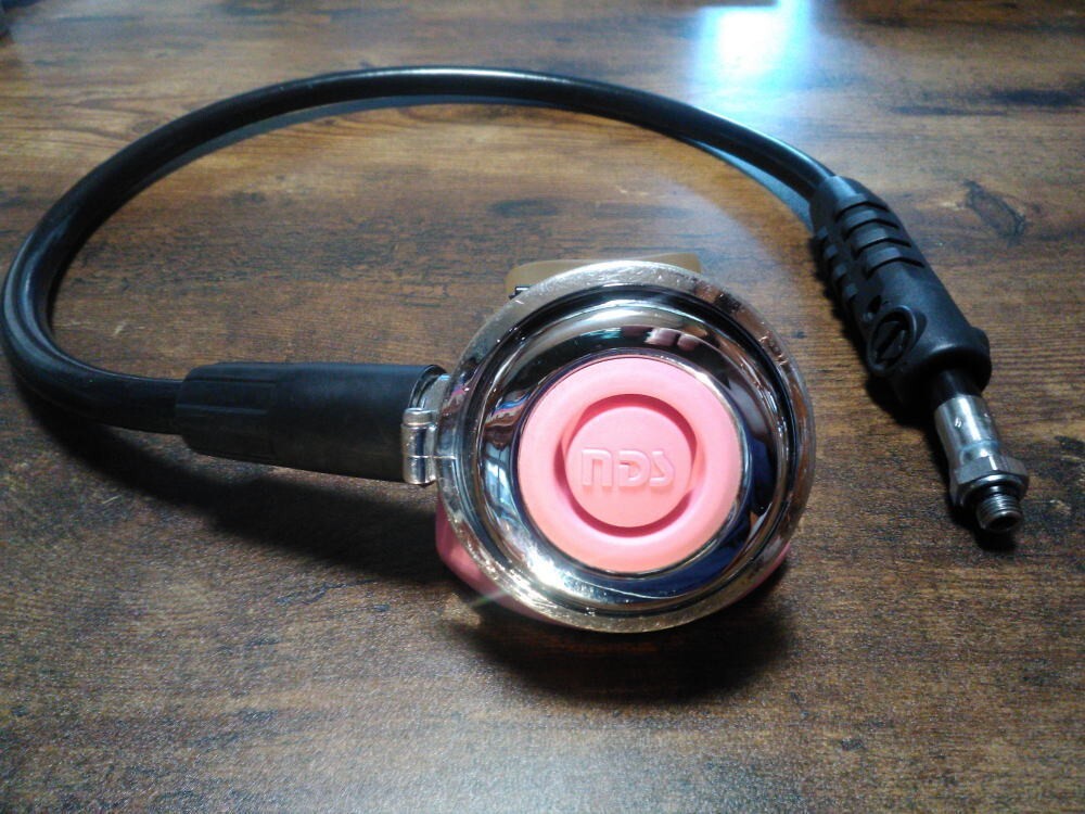 NDS SCUBA DIVING REGULATOR SECOND STAGE.