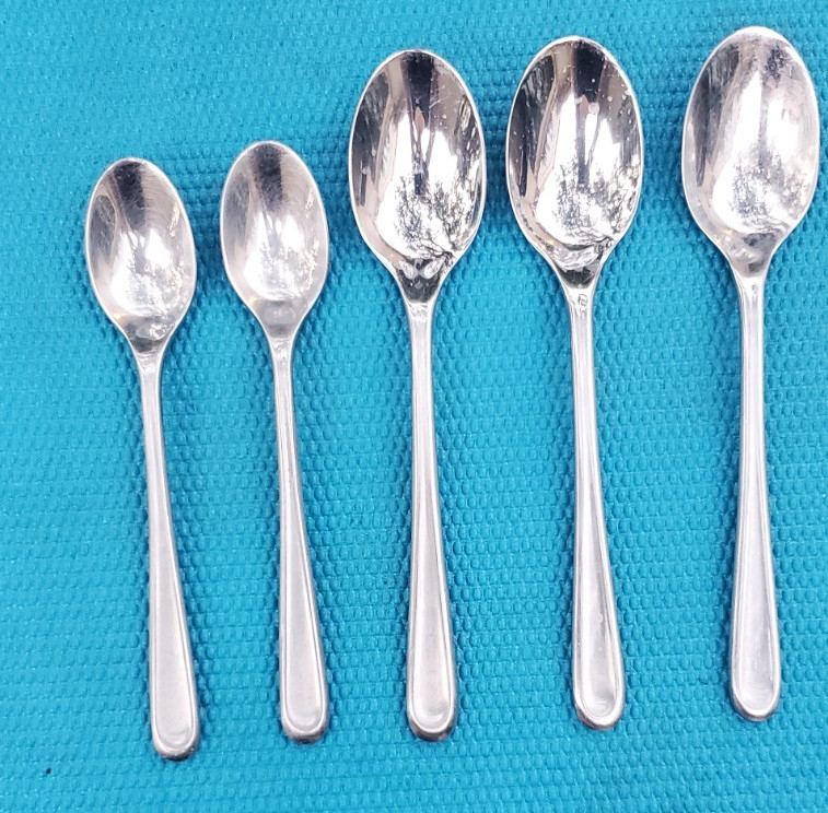 Mikasa OLIVIA Satin Stainless 2 TEASPOONS 6 7/8" & 3 PLACE/SOUP SPOONS 7 7/8"