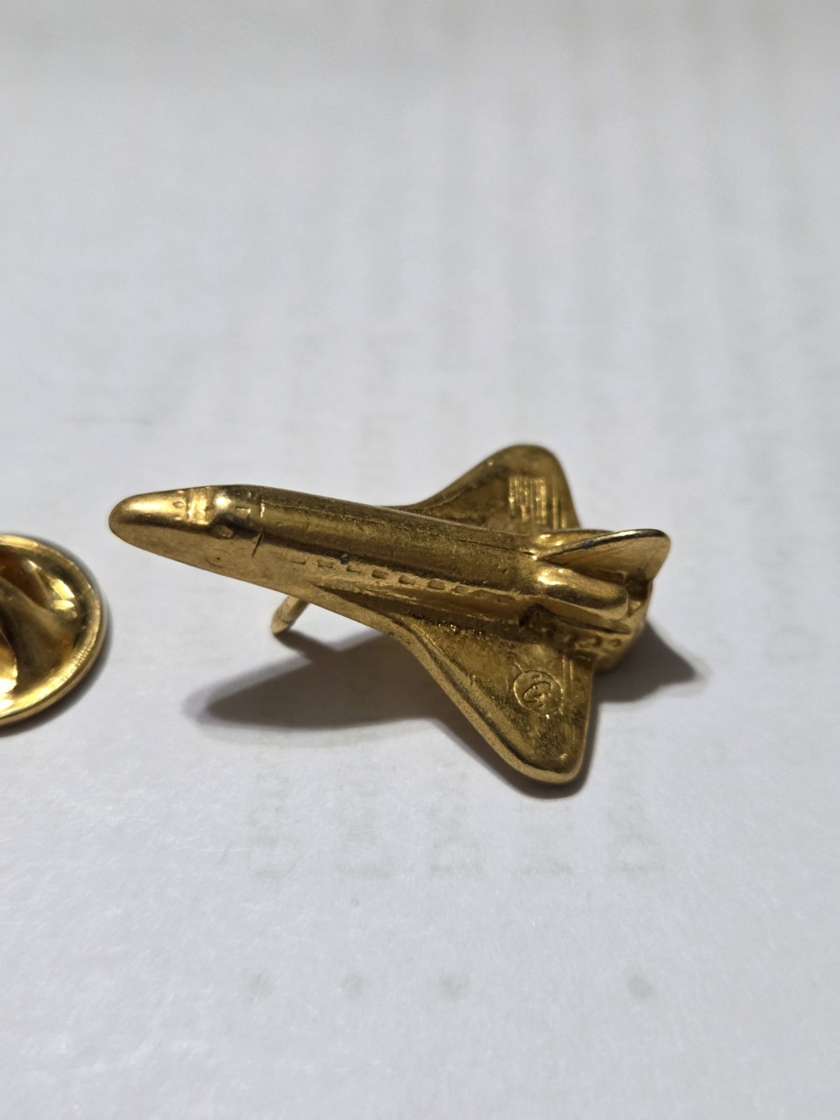 Vtg Space Shuttle 3D Gold Tone Lapel Pin