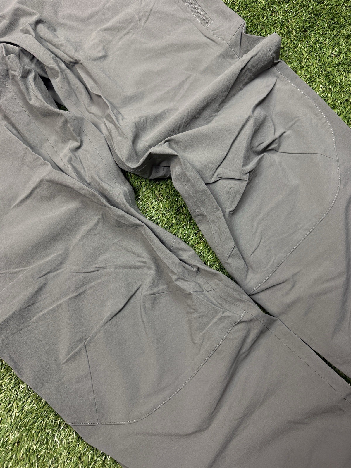 Gently Worn Rapha Explore Nylone Pants Size Medium