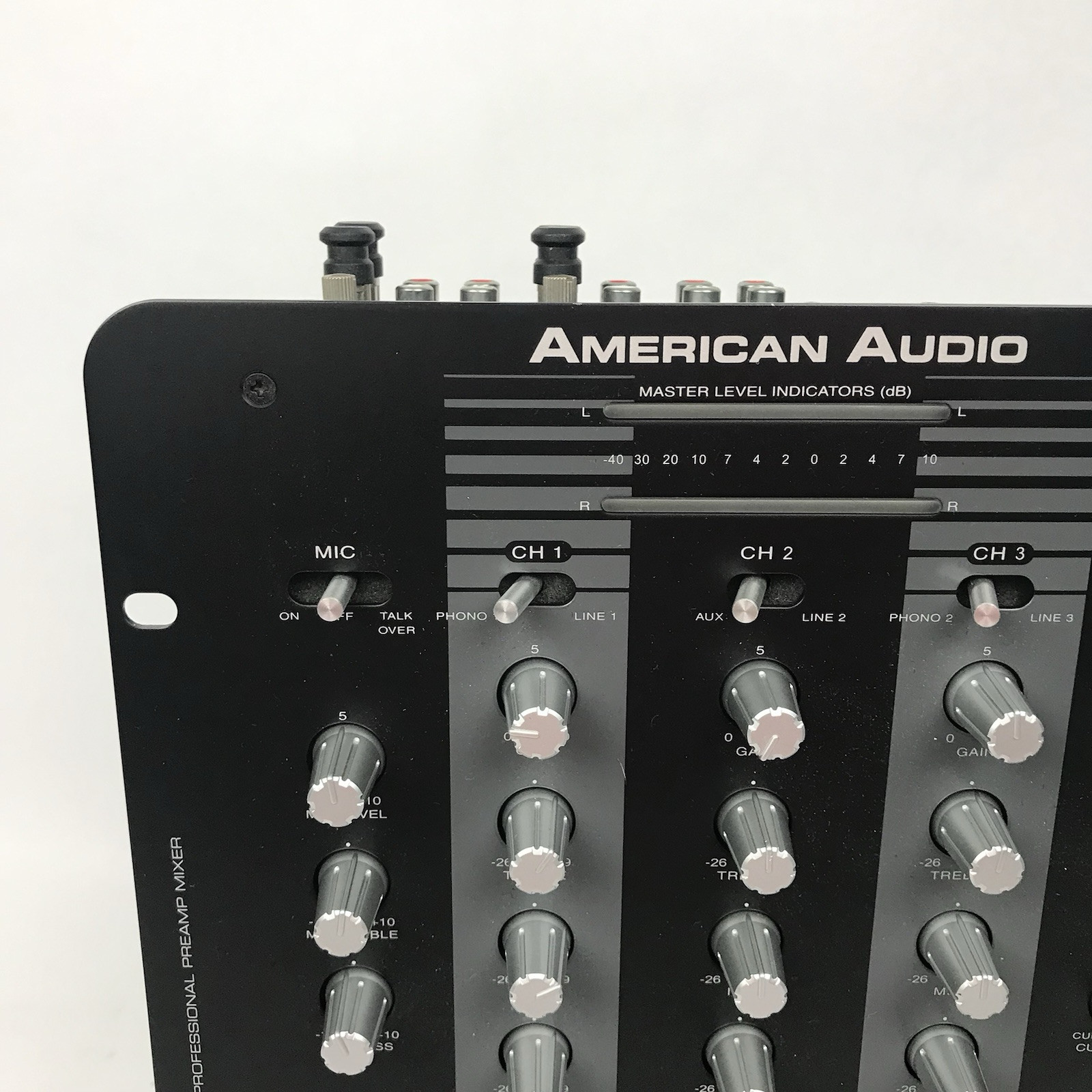 American Audio Q-D6 PreAmp Mixer W/ 2 Flex 100 MP3 CD Player, Rolling Case