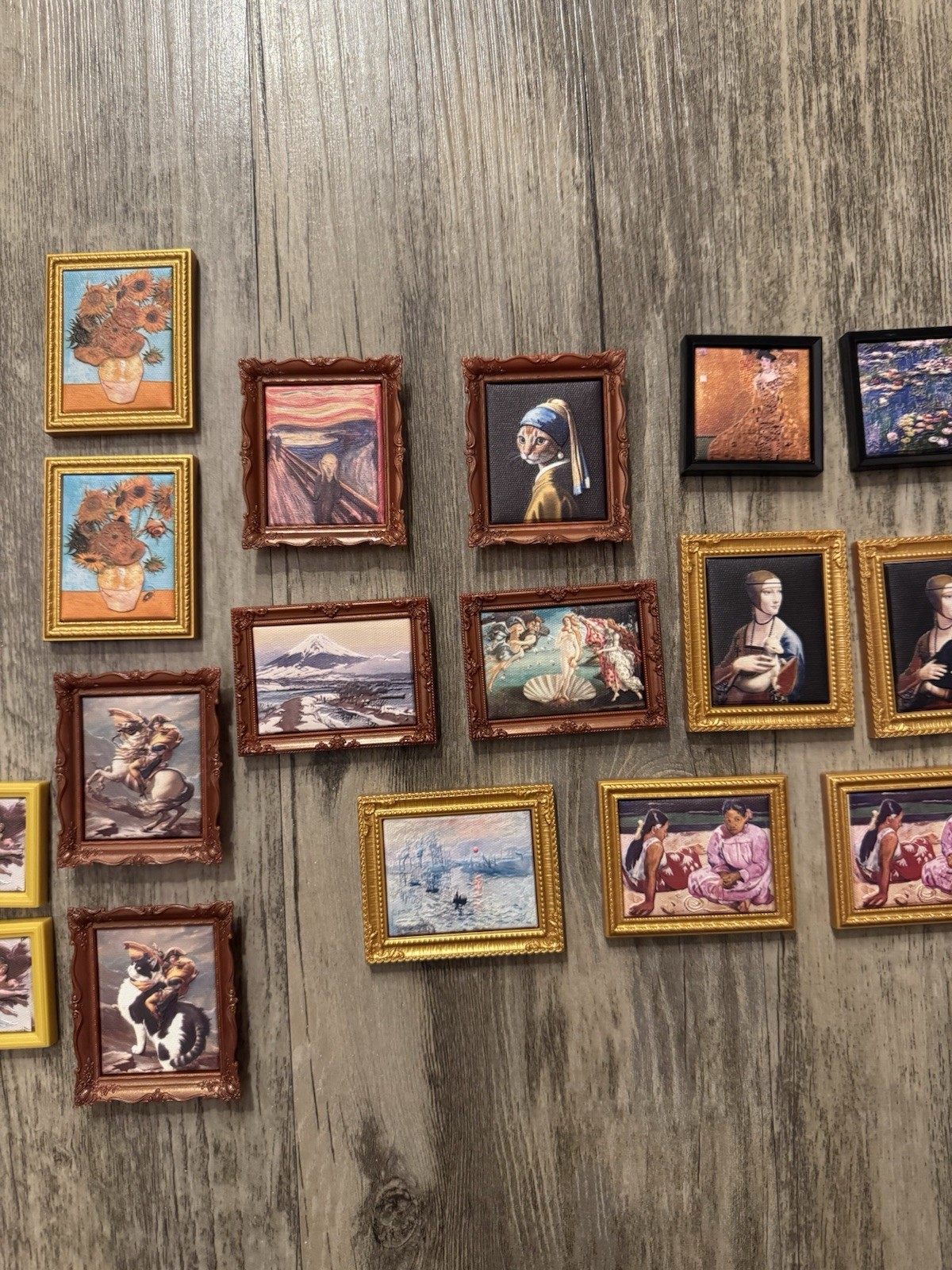 *YOU PICK* Zuru Mini Brands Masterpieces