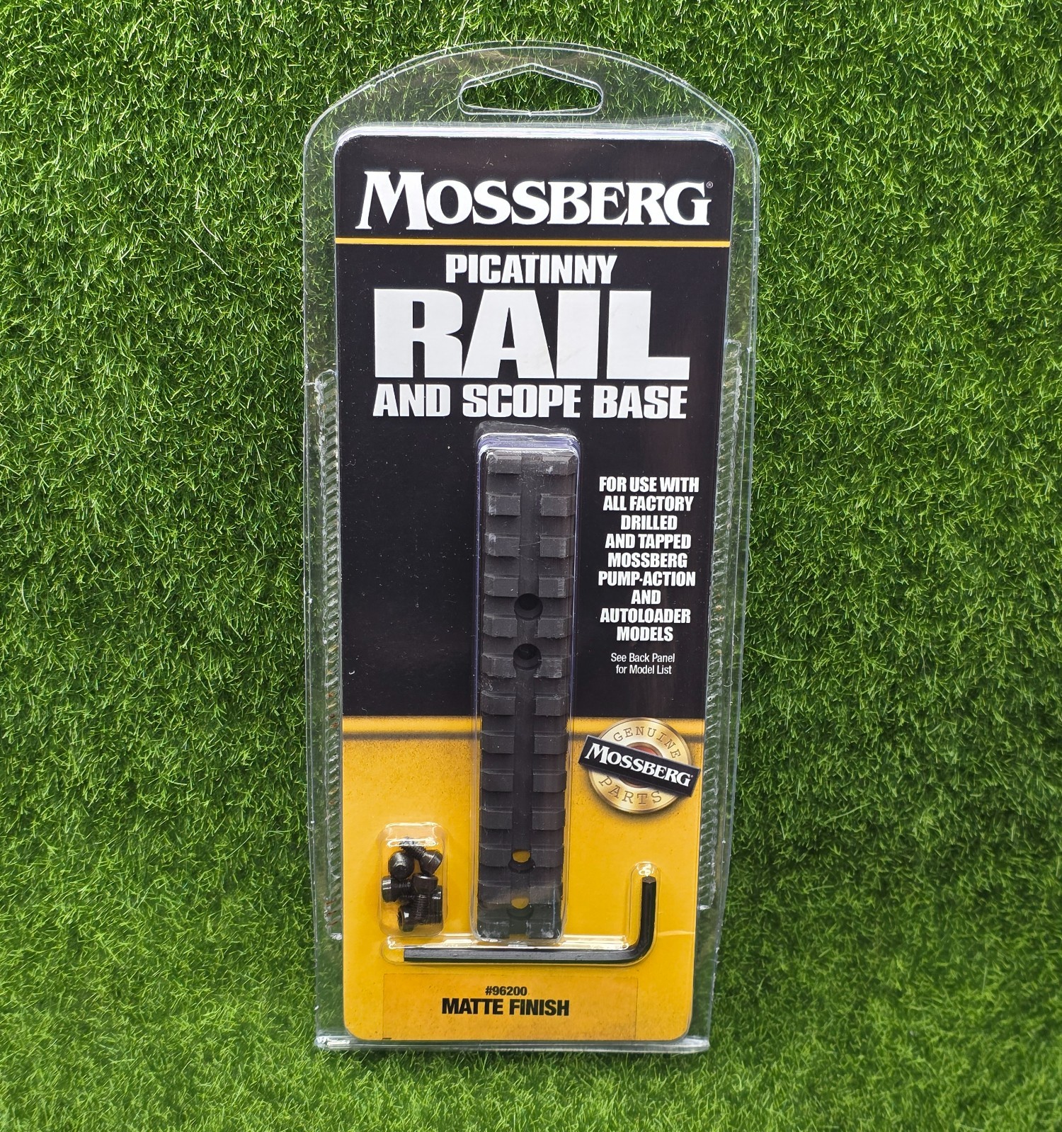 Mossberg Picatinny Aluminum Rail Mount, Fits 500/590 Series, Matte Black #96200