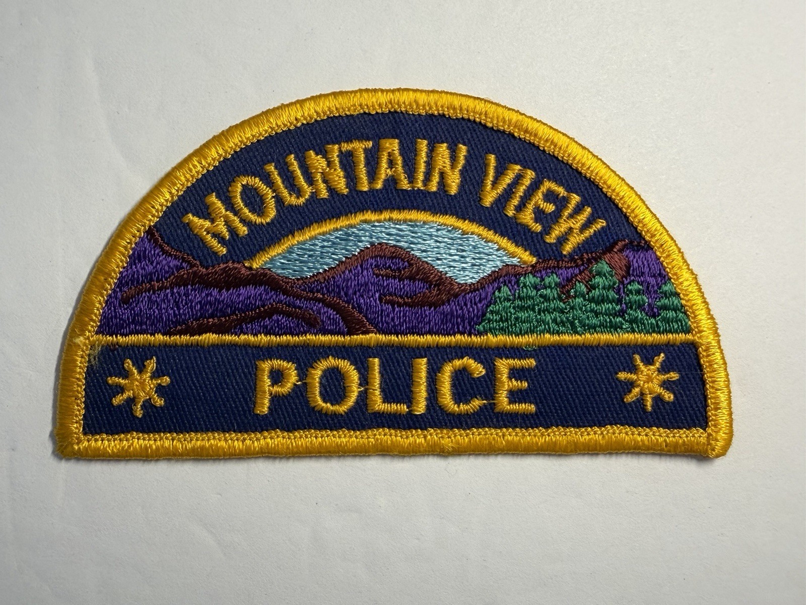 VINTAGE CALIFORNIA MOUNTAIN VIEW POLICE DEPT PATCH SANTA CLARA COUNTY #D59