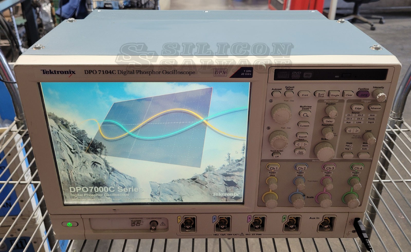 Tektronix DPO7104C Digital Phosphor Oscilloscope 1GHz 20Gs/s